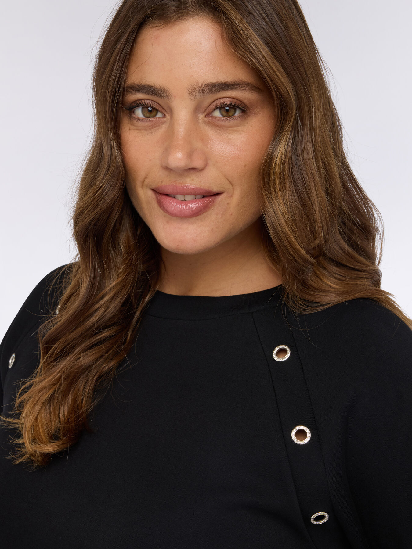 Felpa con dettaglio di occhielli image number 2