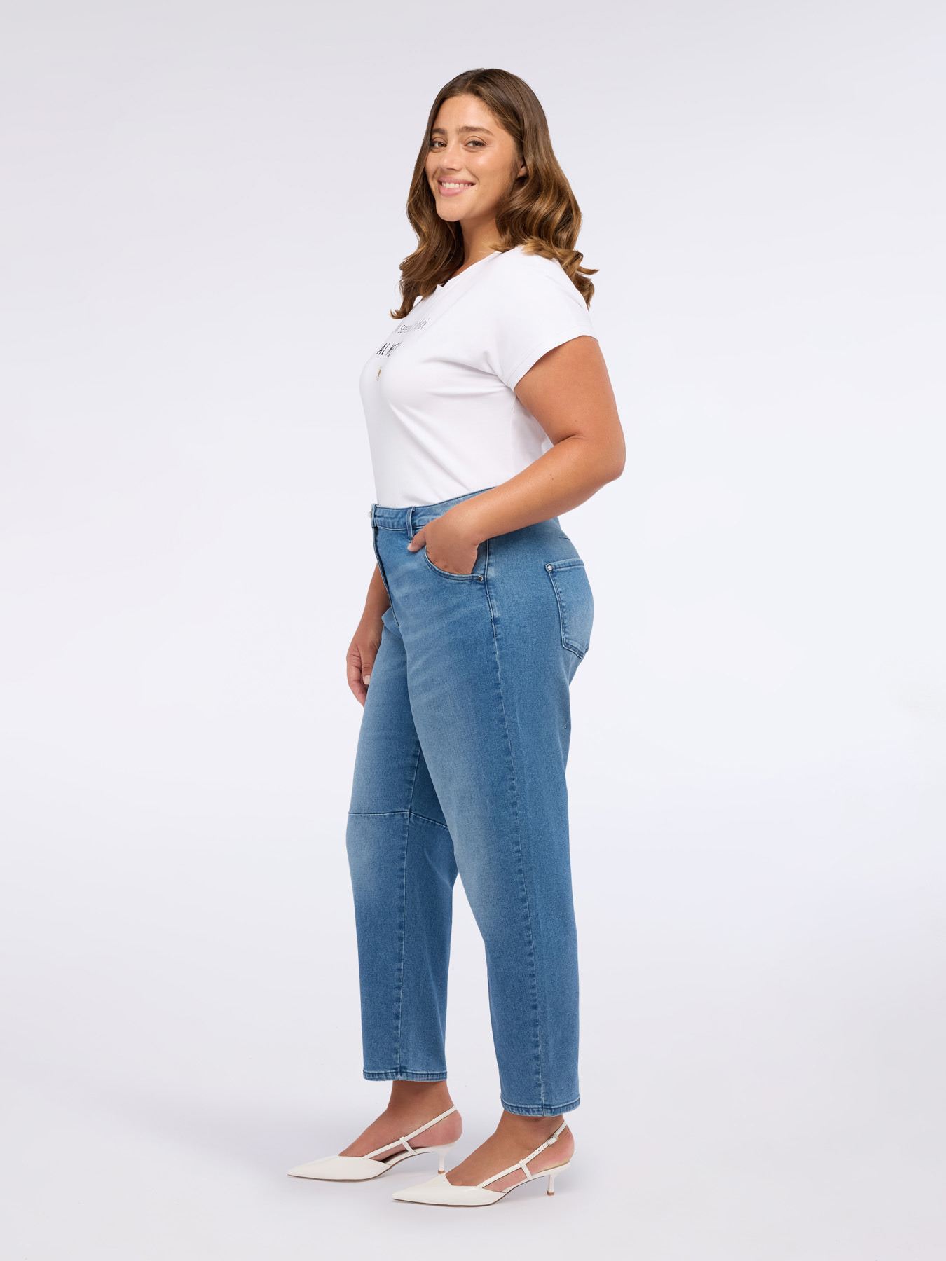 Jean Moon Fit image number 6