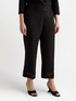 Pantalones cropped con bordados en el bajo image number 2