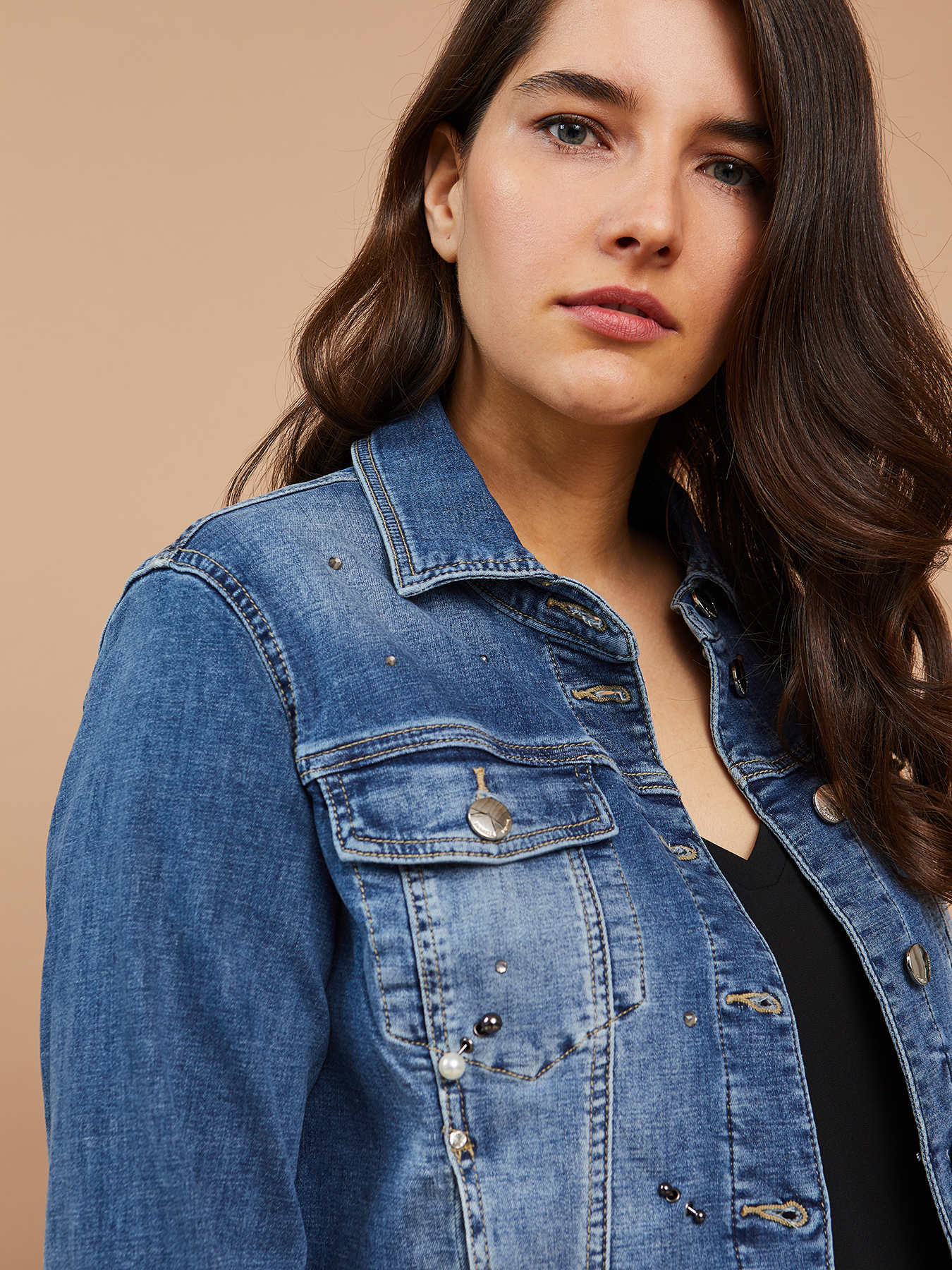 Jeansjacke mit Applikationen image number 2