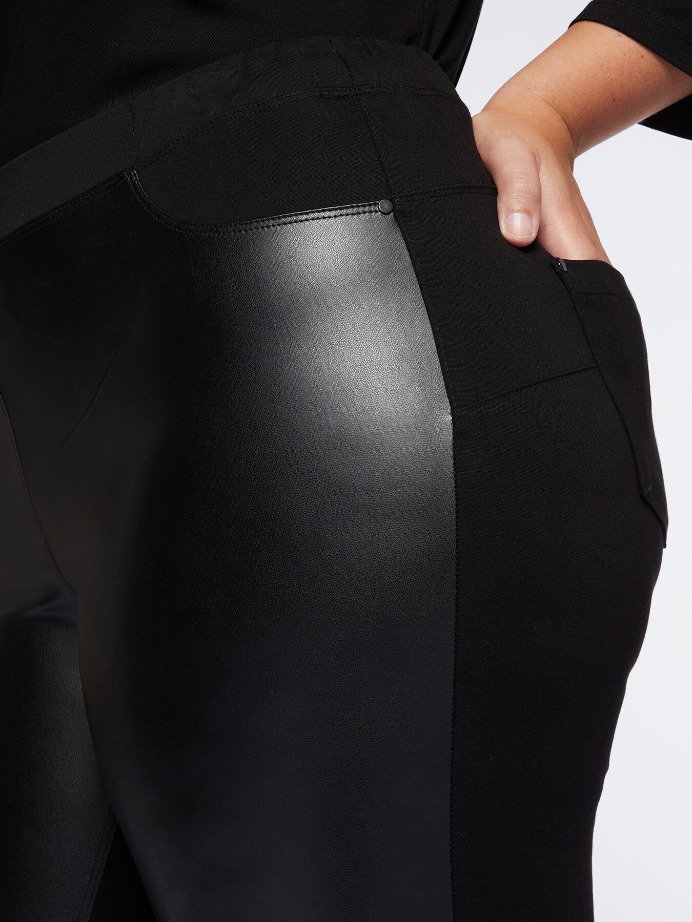 ECOVERO&trade; viscose skinny trousers image number 3