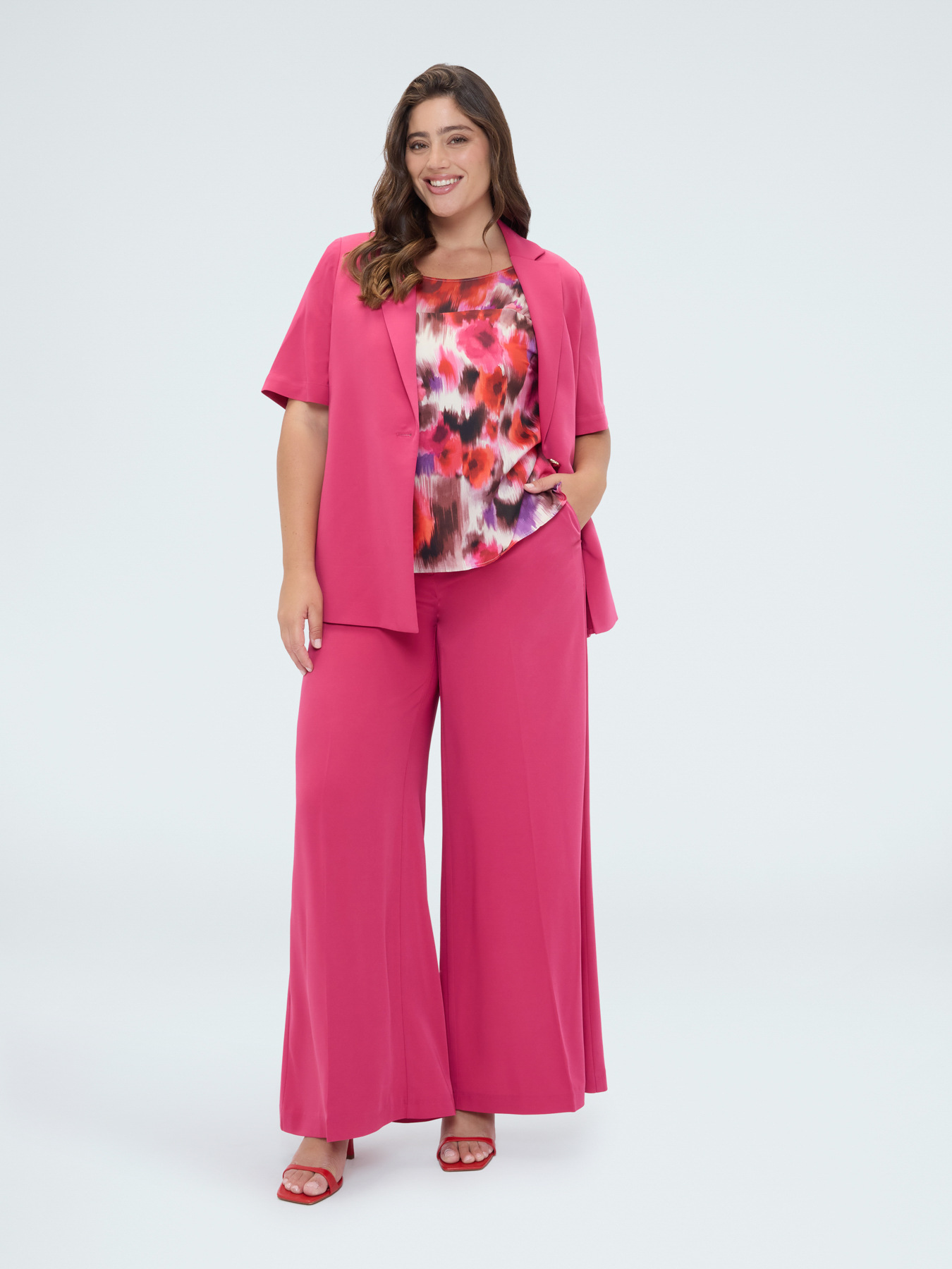 Fluid blazer with jewel button image number 4
