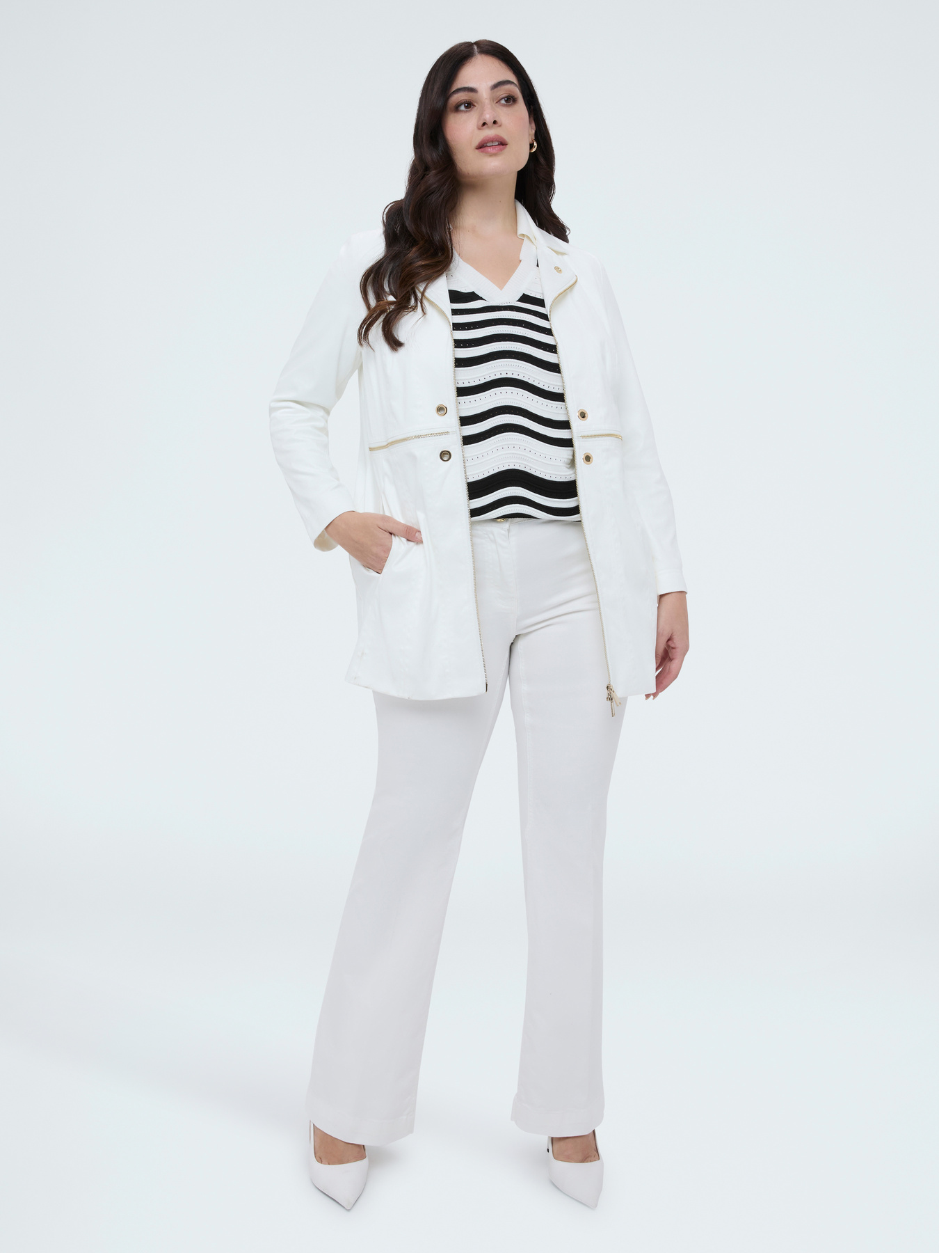 Cappotto soft touch con zip decorative image number 2