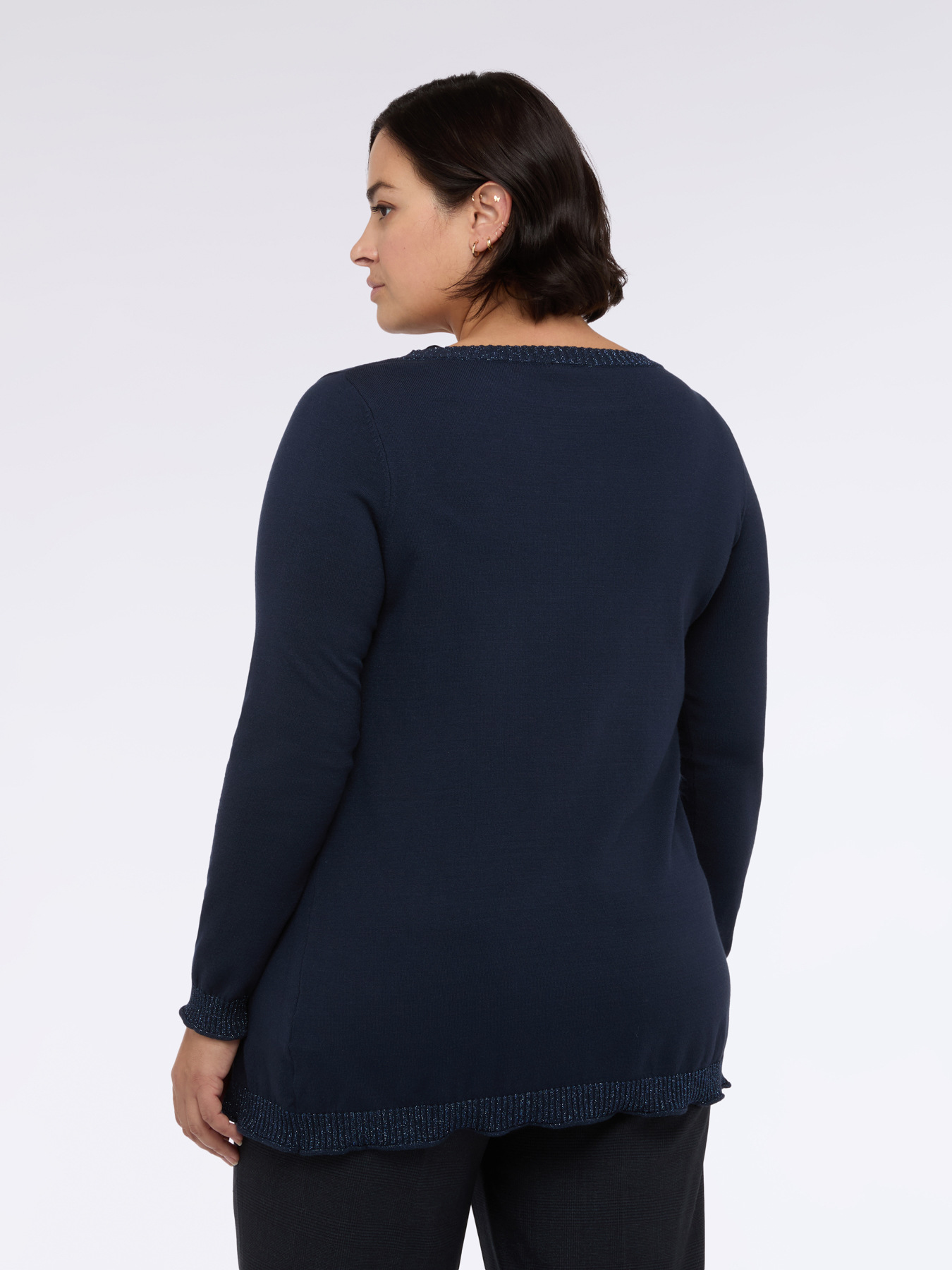 Maglia girocollo con spacchetti e dettagli lurex image number 1