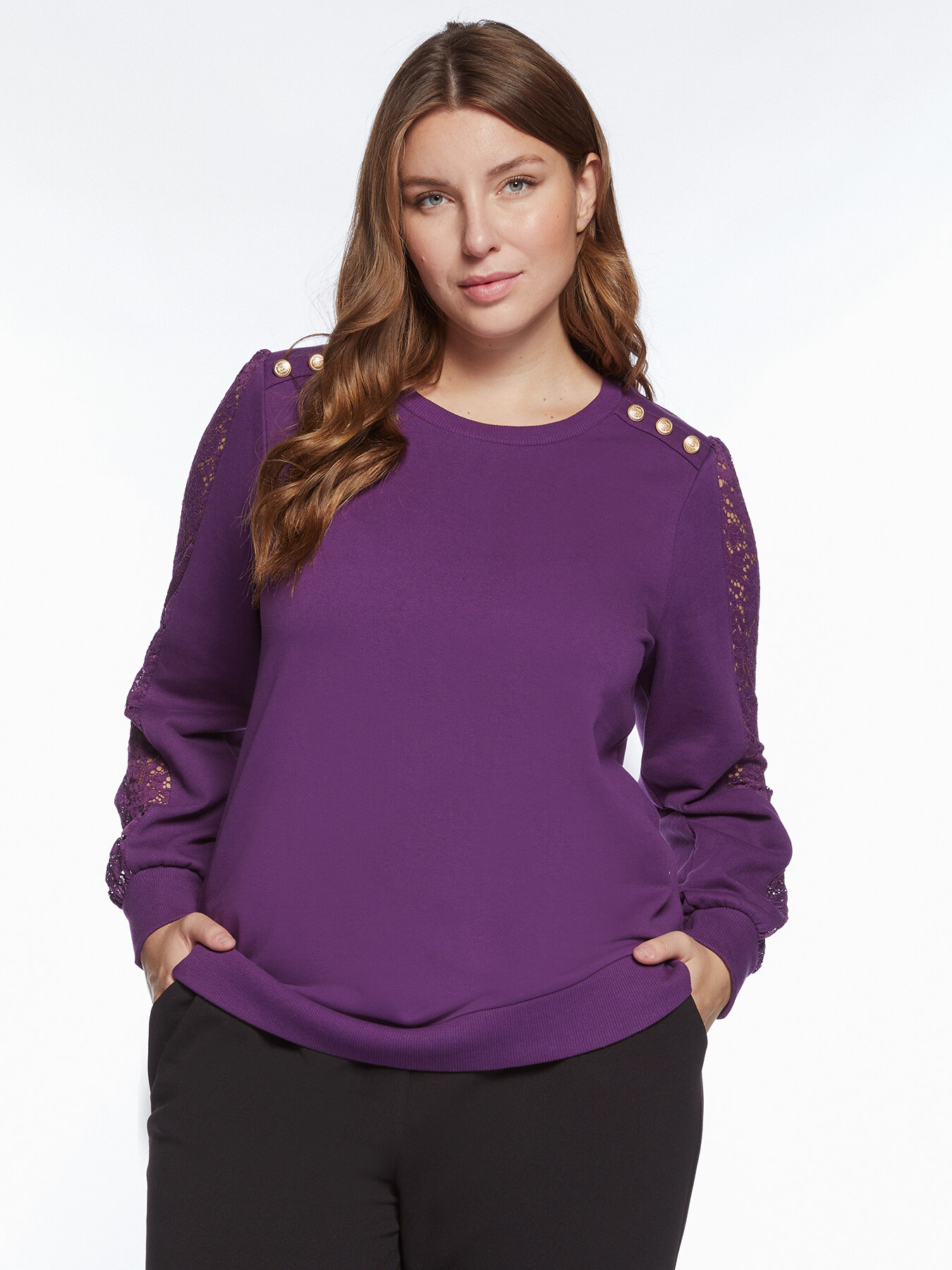 Sudadera con botones y aplicaciones de encaje image number 2