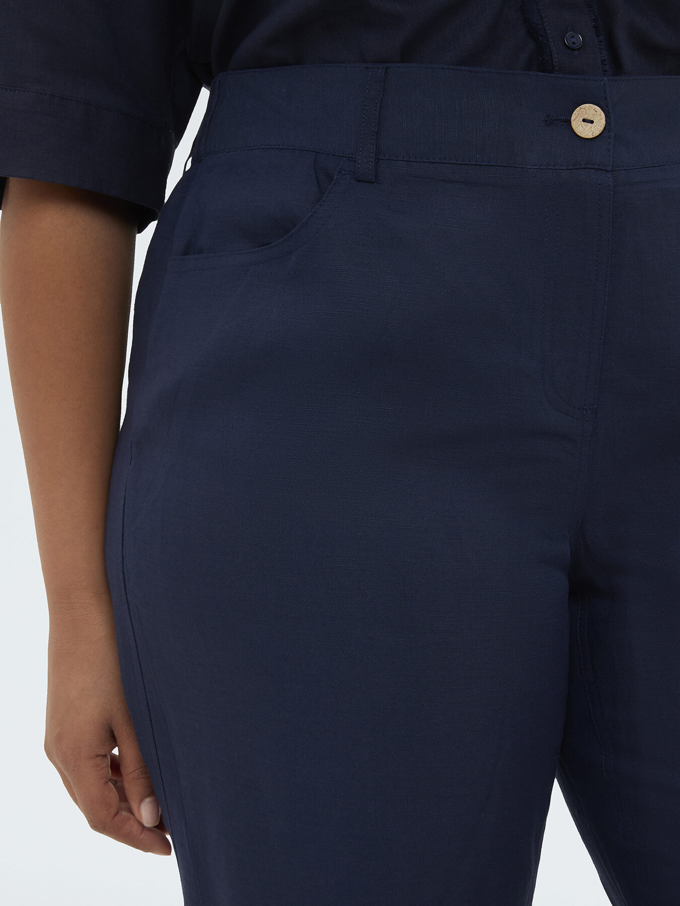 Linen and viscose blend trousers image number 2