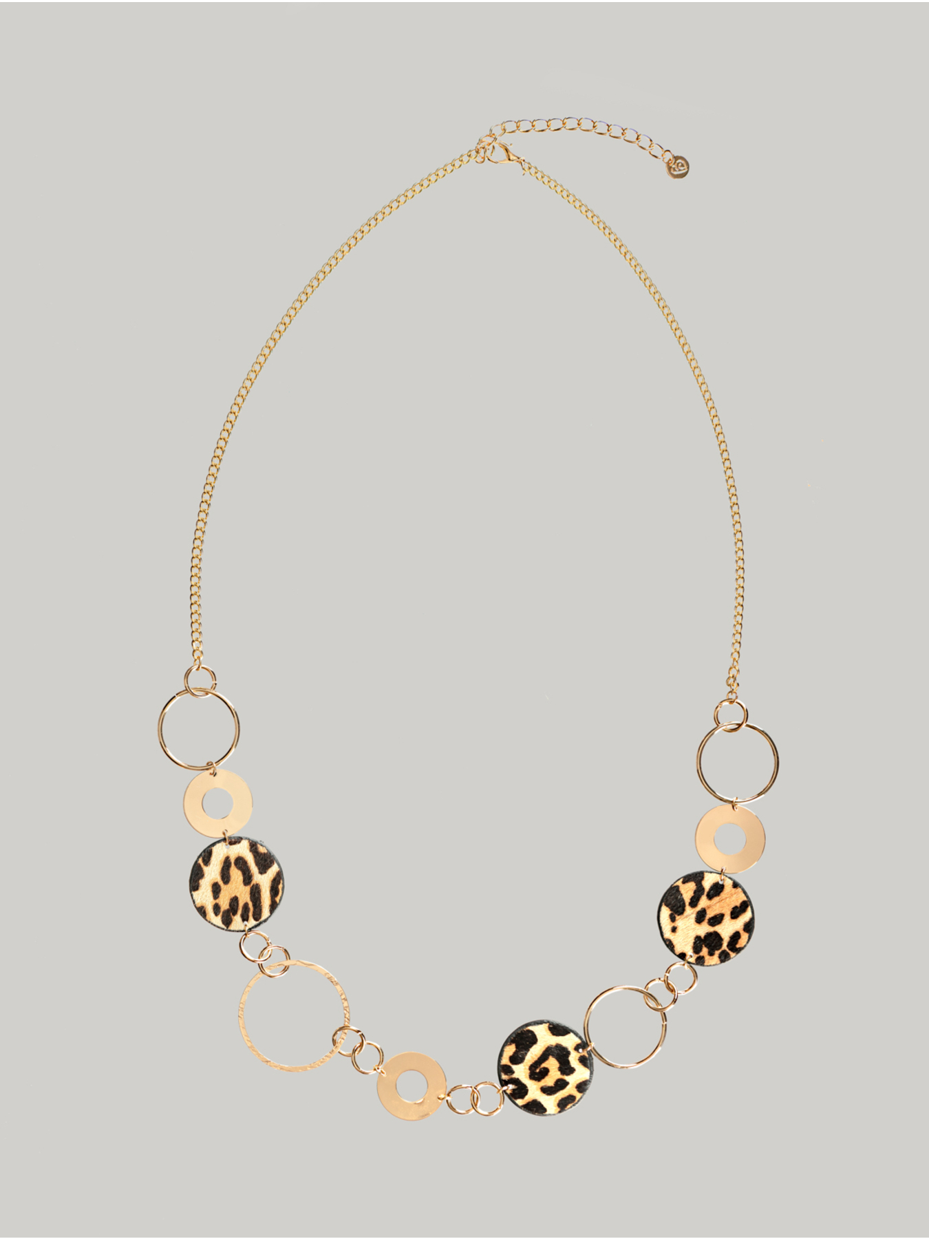 Long necklace with animal print charms image number 0