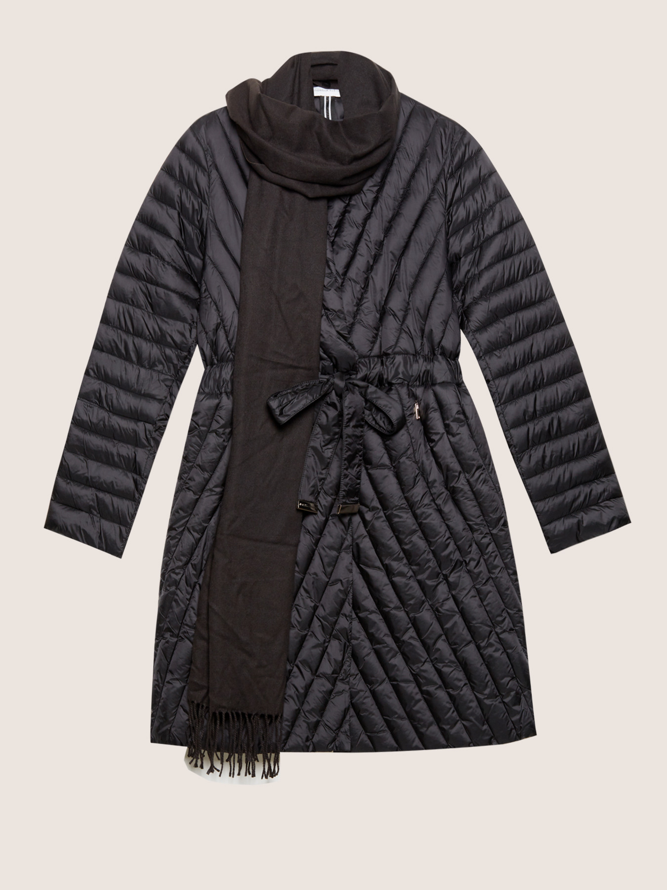 Piumino lungo con sciarpa image number 3