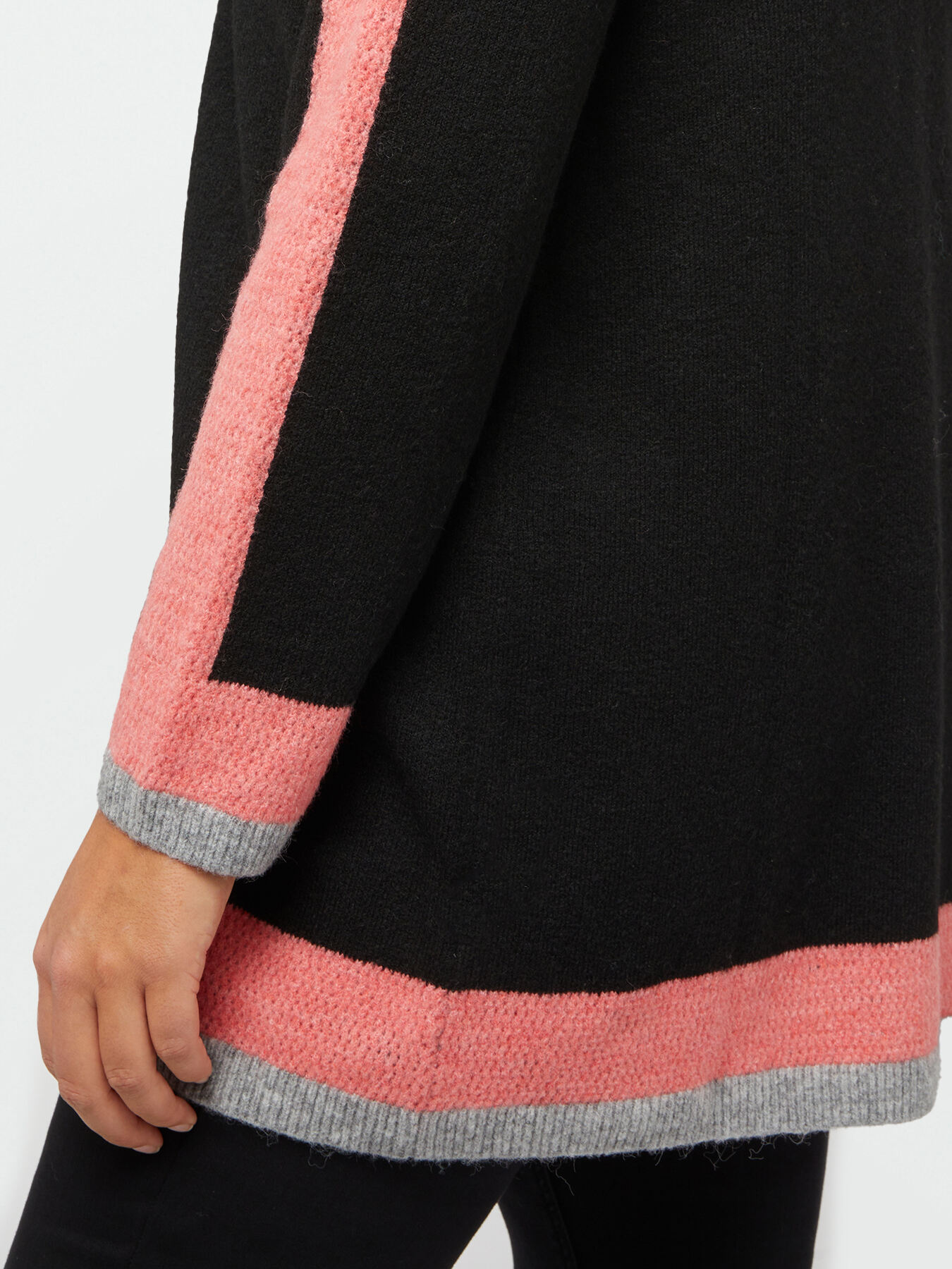 Cardigan with contrasting coloured borders image number 3
