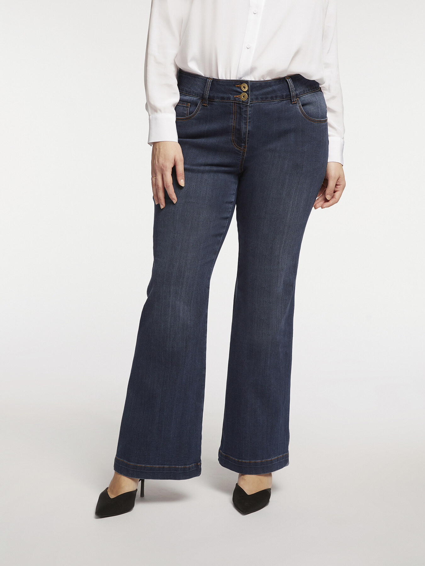 Vaqueros flare image number 2