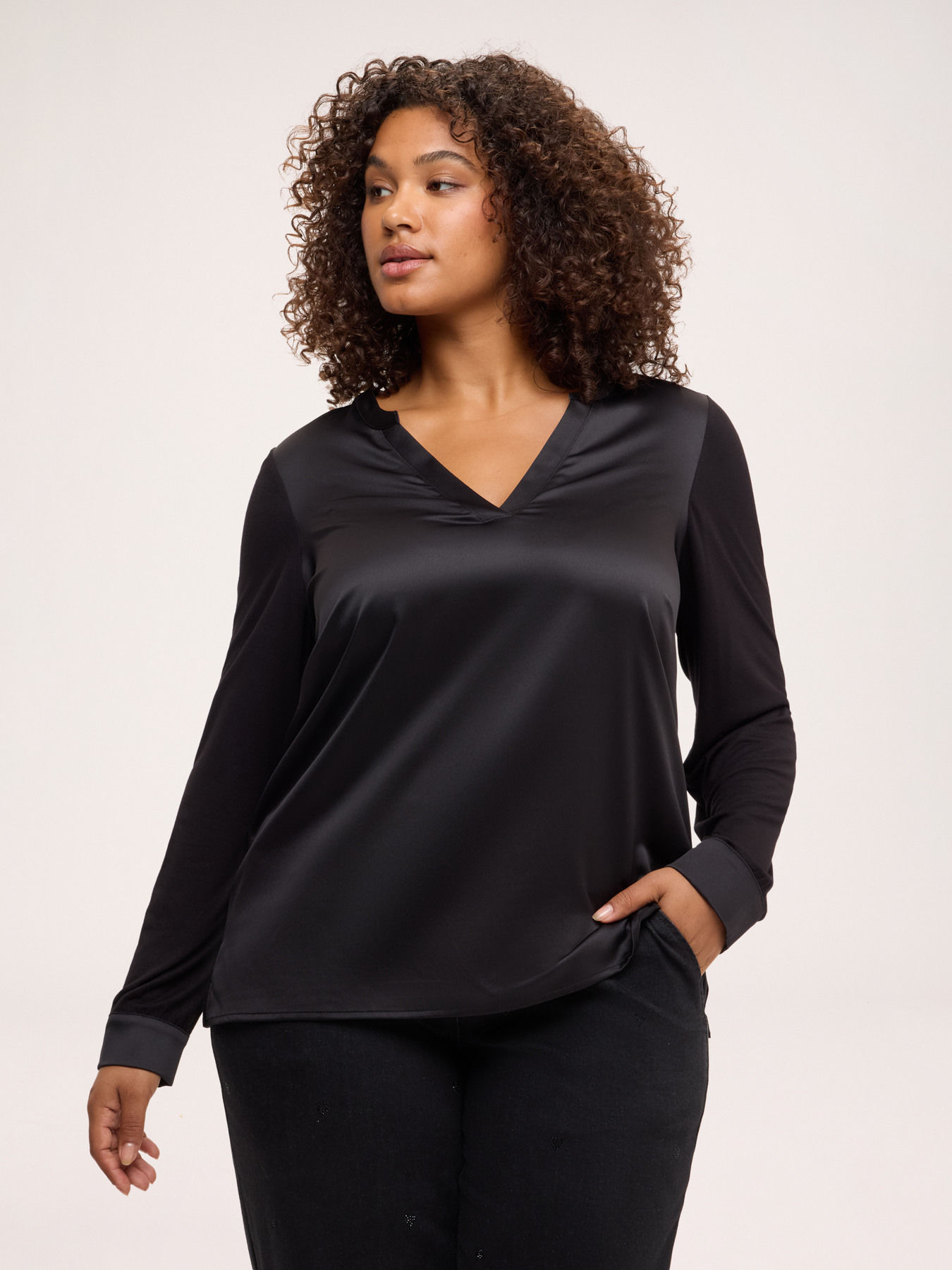 Bi-material T-shirt in satin and jersey image number 0