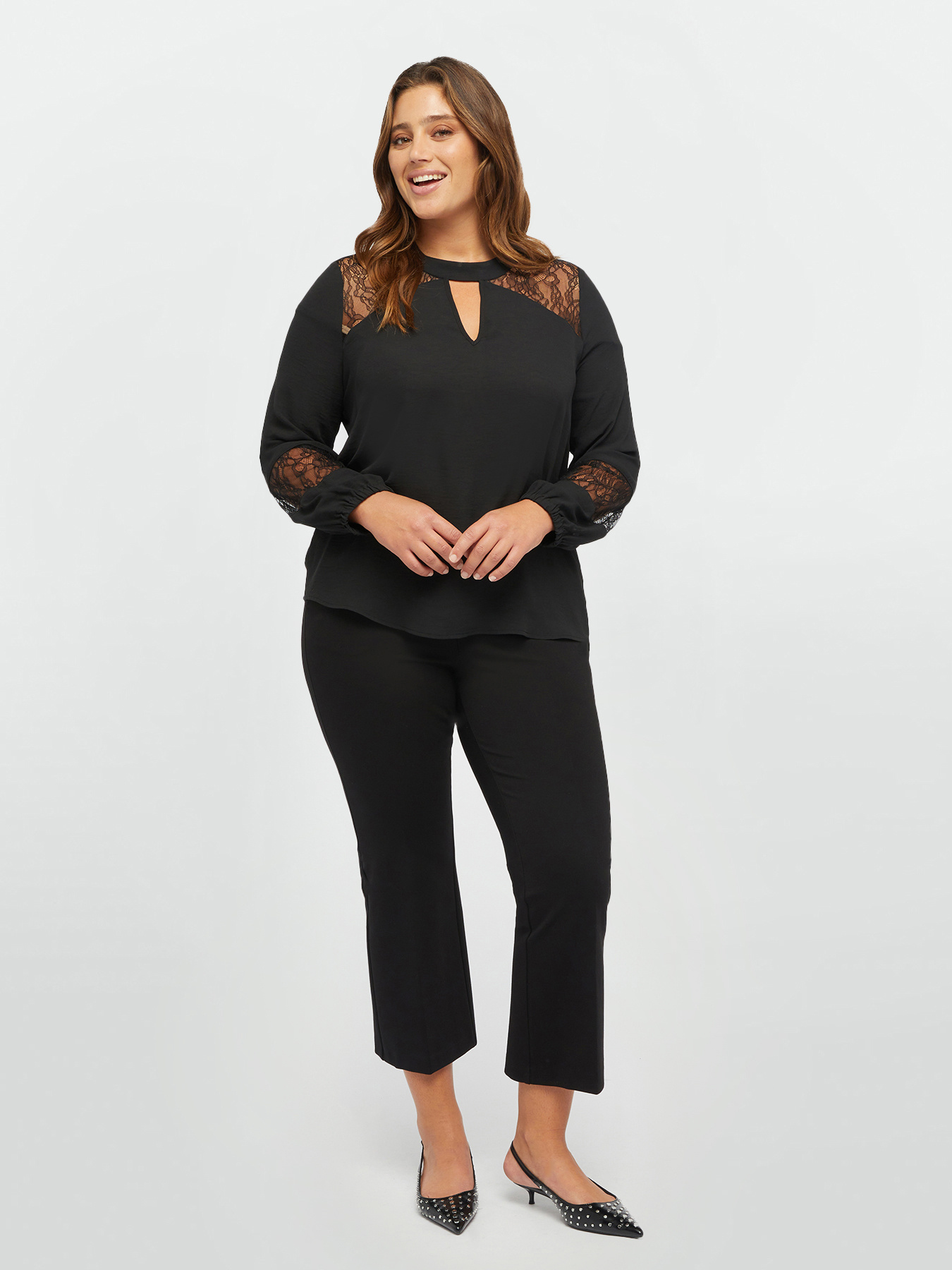 Bluse mit Spitzeneins&auml;tzen image number 1