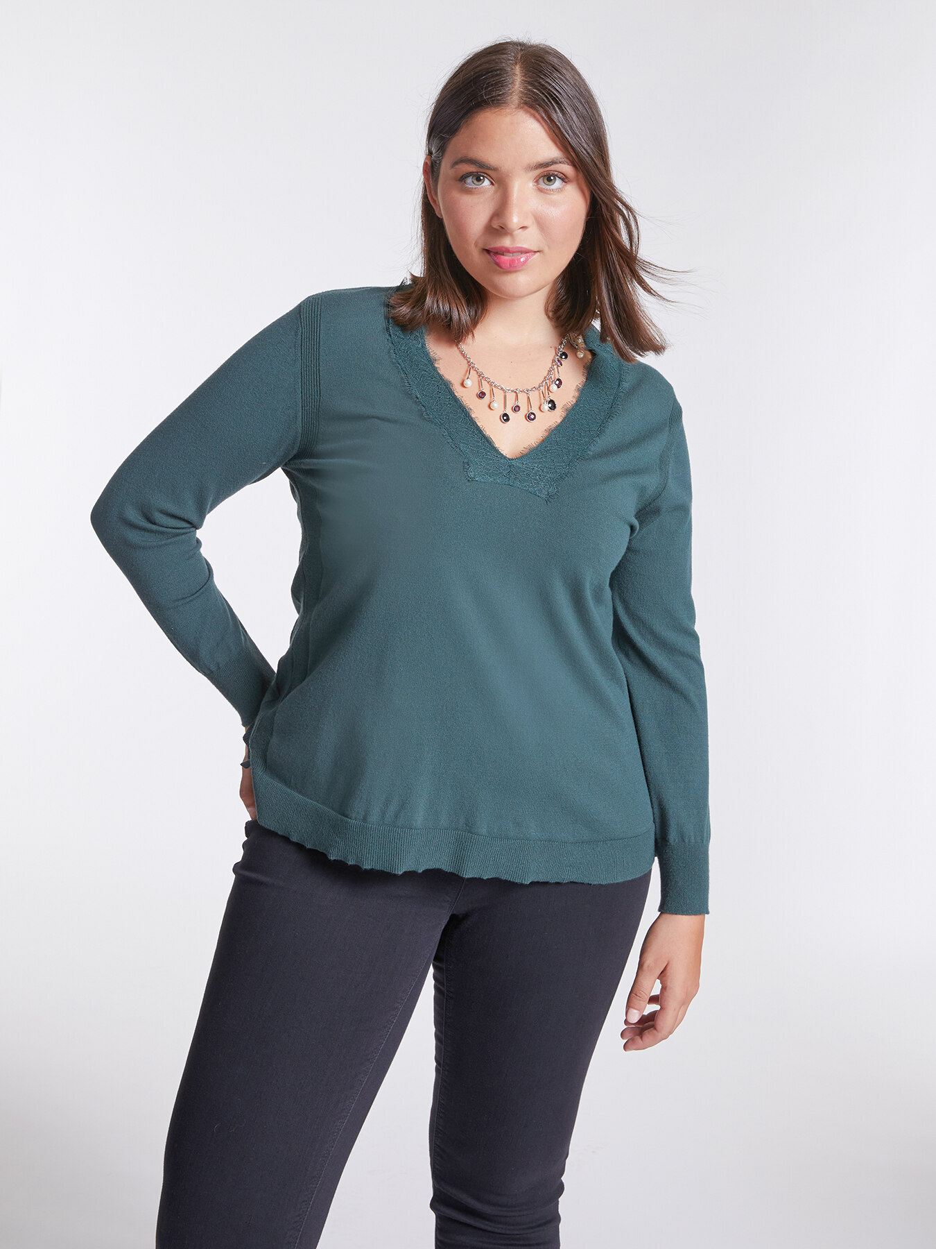 Jersey de escote de pico con encajes image number 0