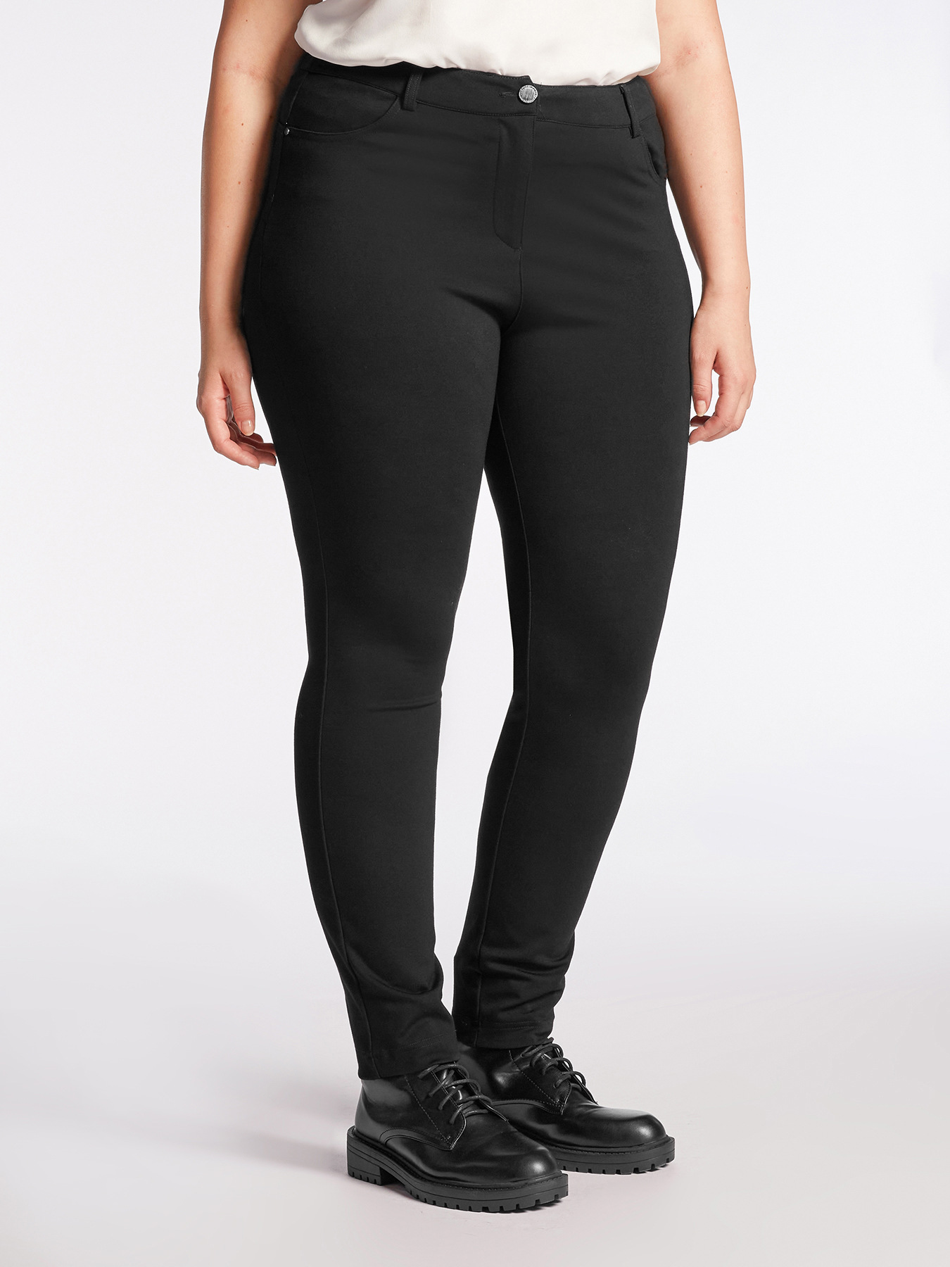 Pantaloni skinny in viscosa ECOVERO&trade; image number 0