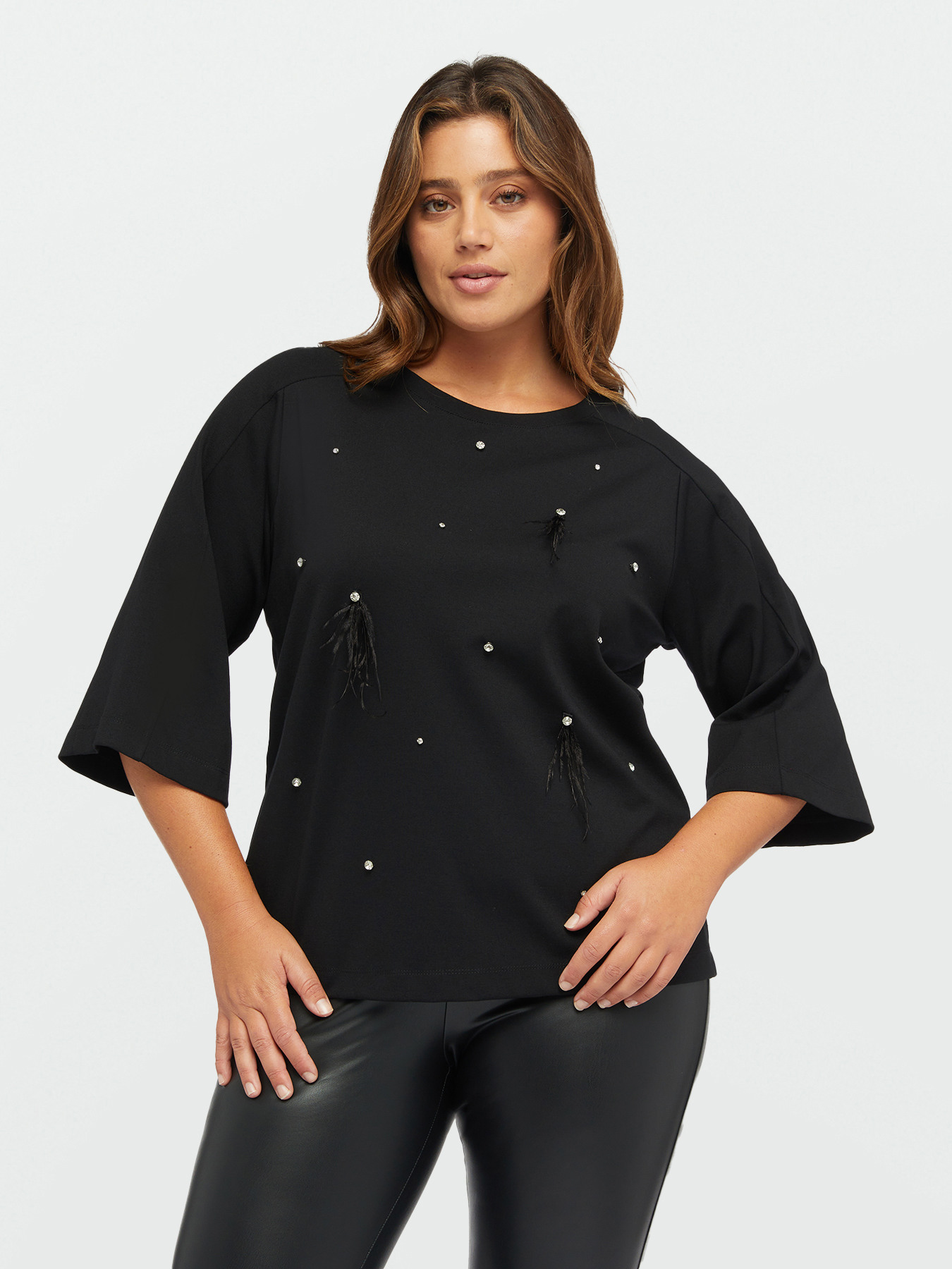 Sweatshirt with crystals and feathers image number 0