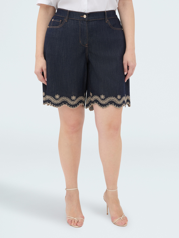 Bermuda en jean avec broderie anglaise