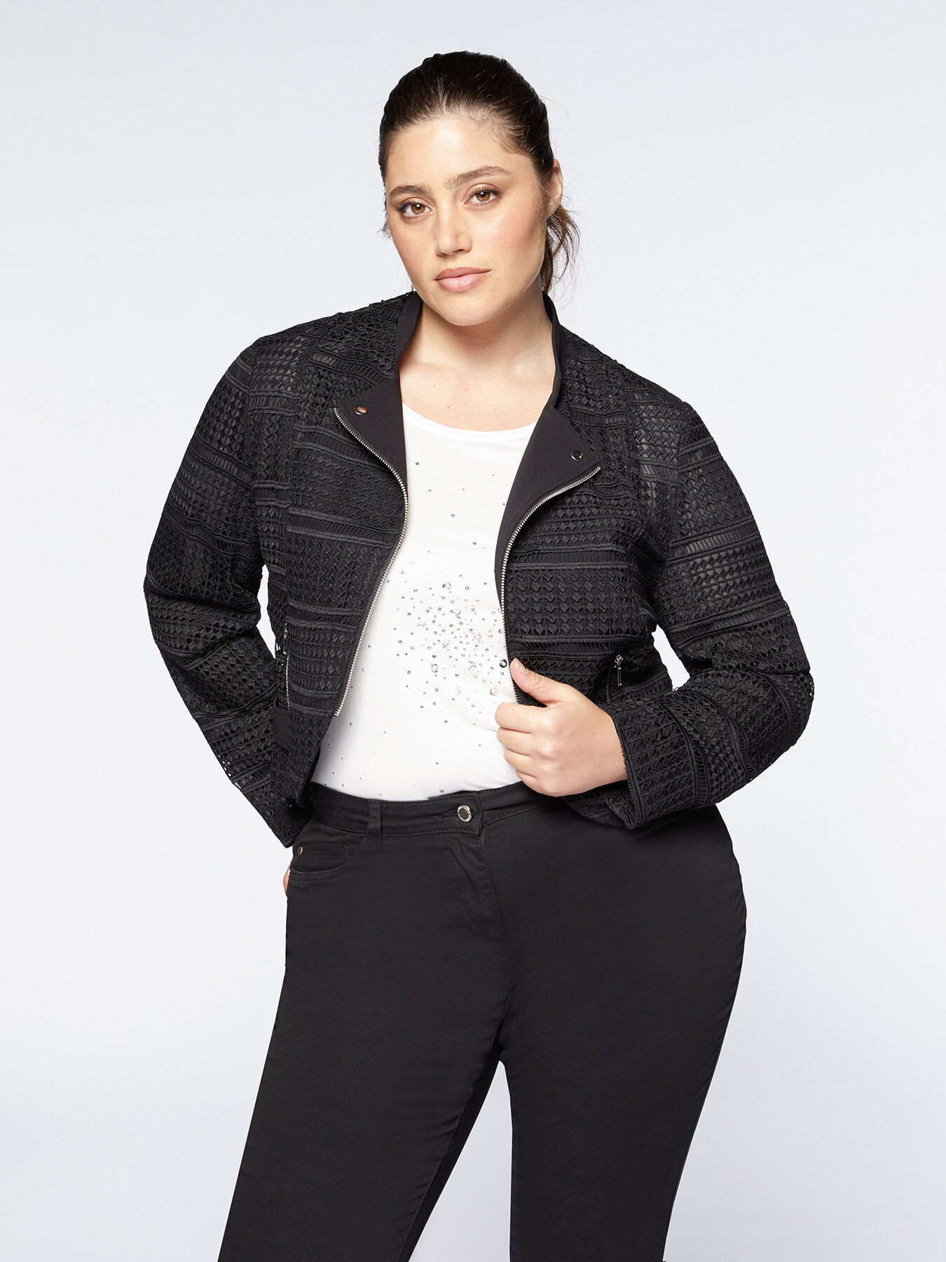 Short macram&eacute; jacket image number 2