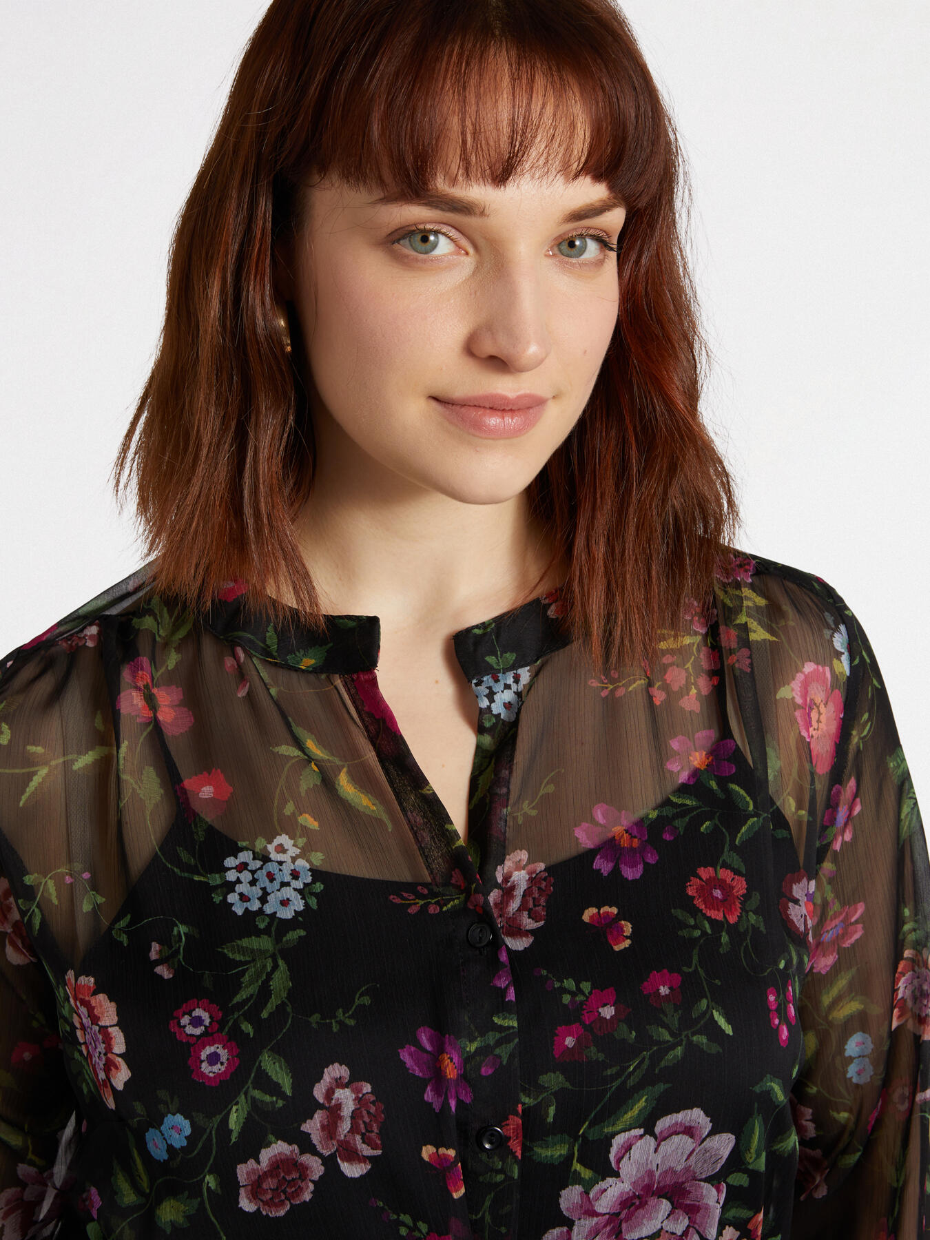 Chemise longue &agrave; fleurs image number 2