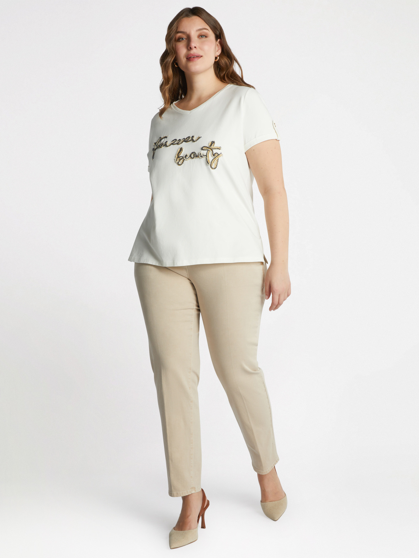 Camiseta con texto en cuerda image number 4