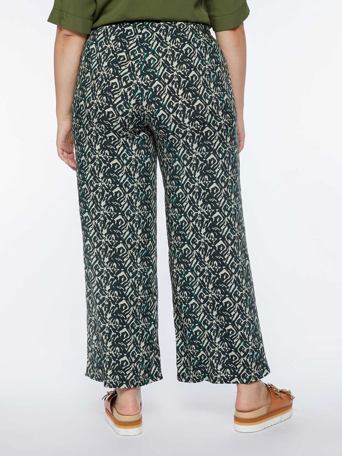 Loose printed trousers image number 1