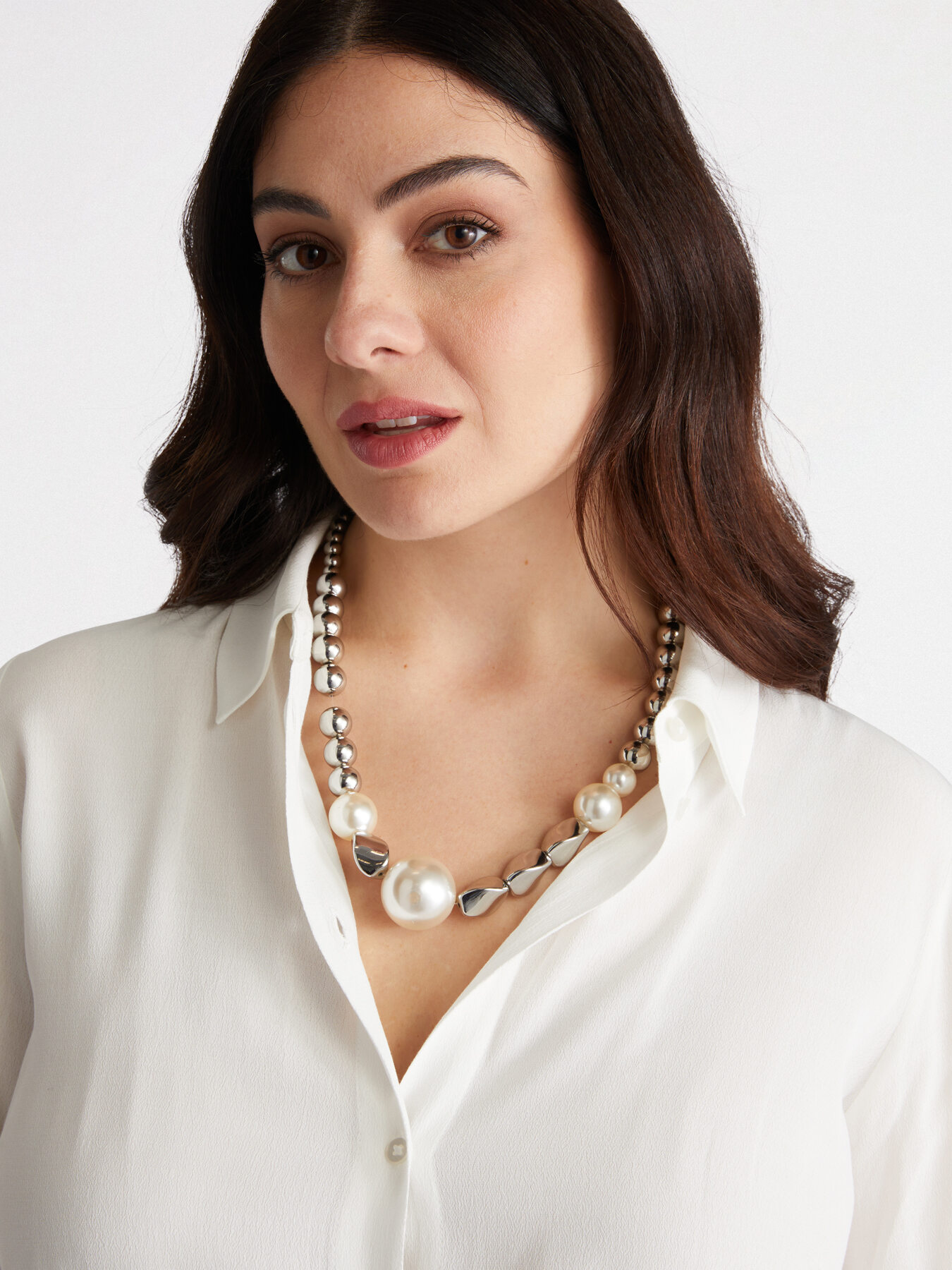 Collar con maxi perlas y bolas image number 0