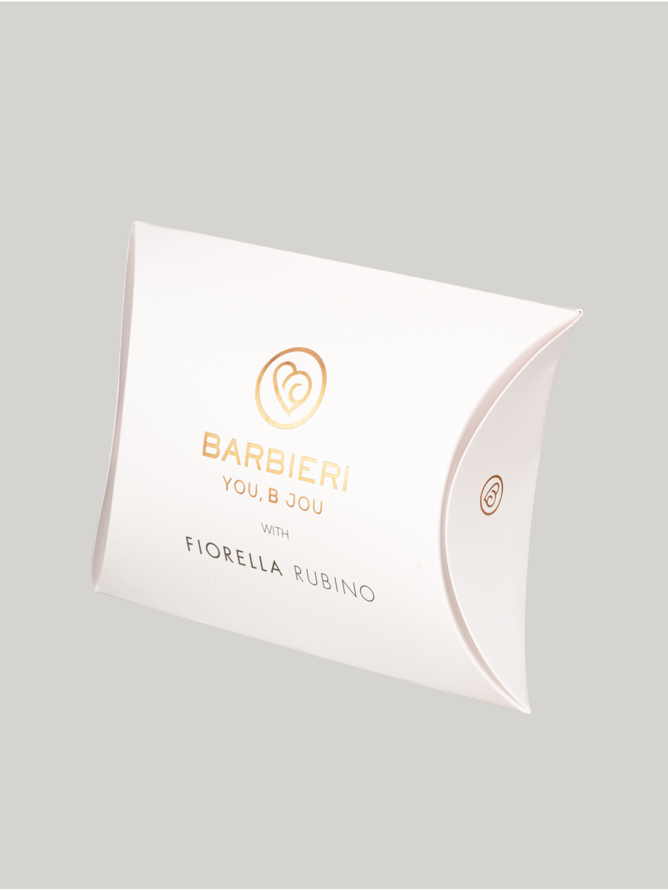 Orecchini a cerchio con esterno in similpelle image number 3