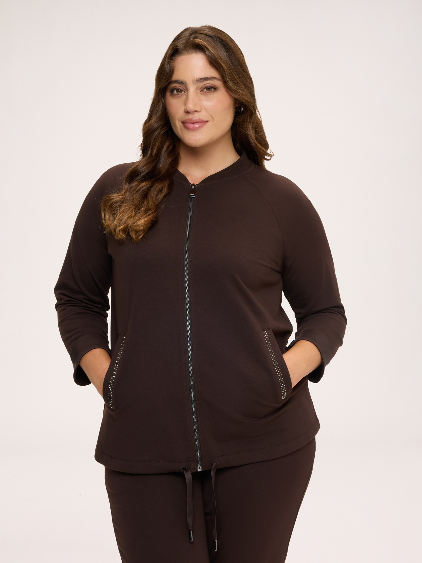Sweat-shirt avec d&eacute;tails en satin et strass image number 0