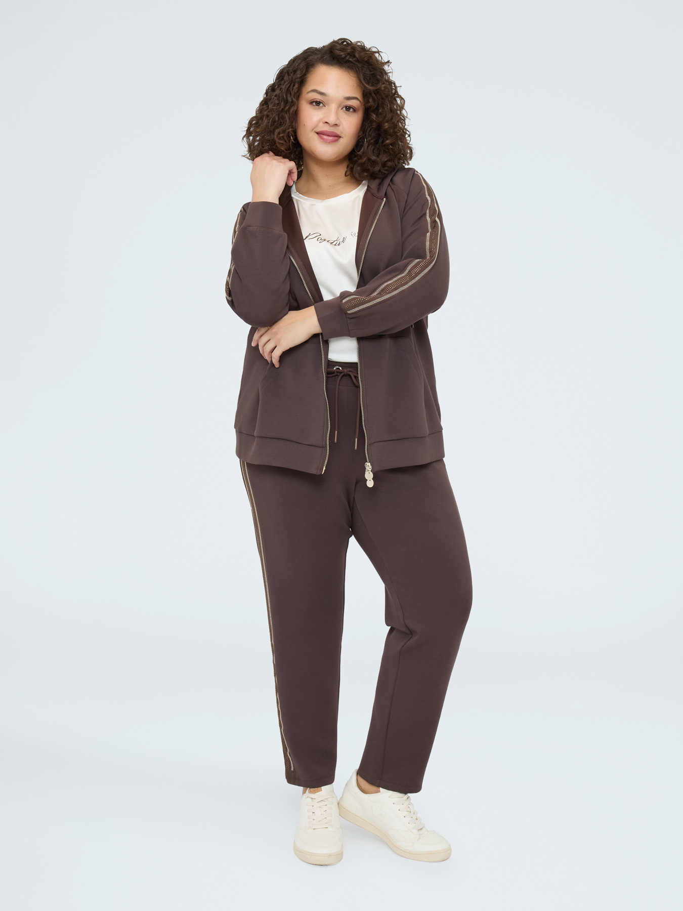 Hoodie with hotfix bands image number 2