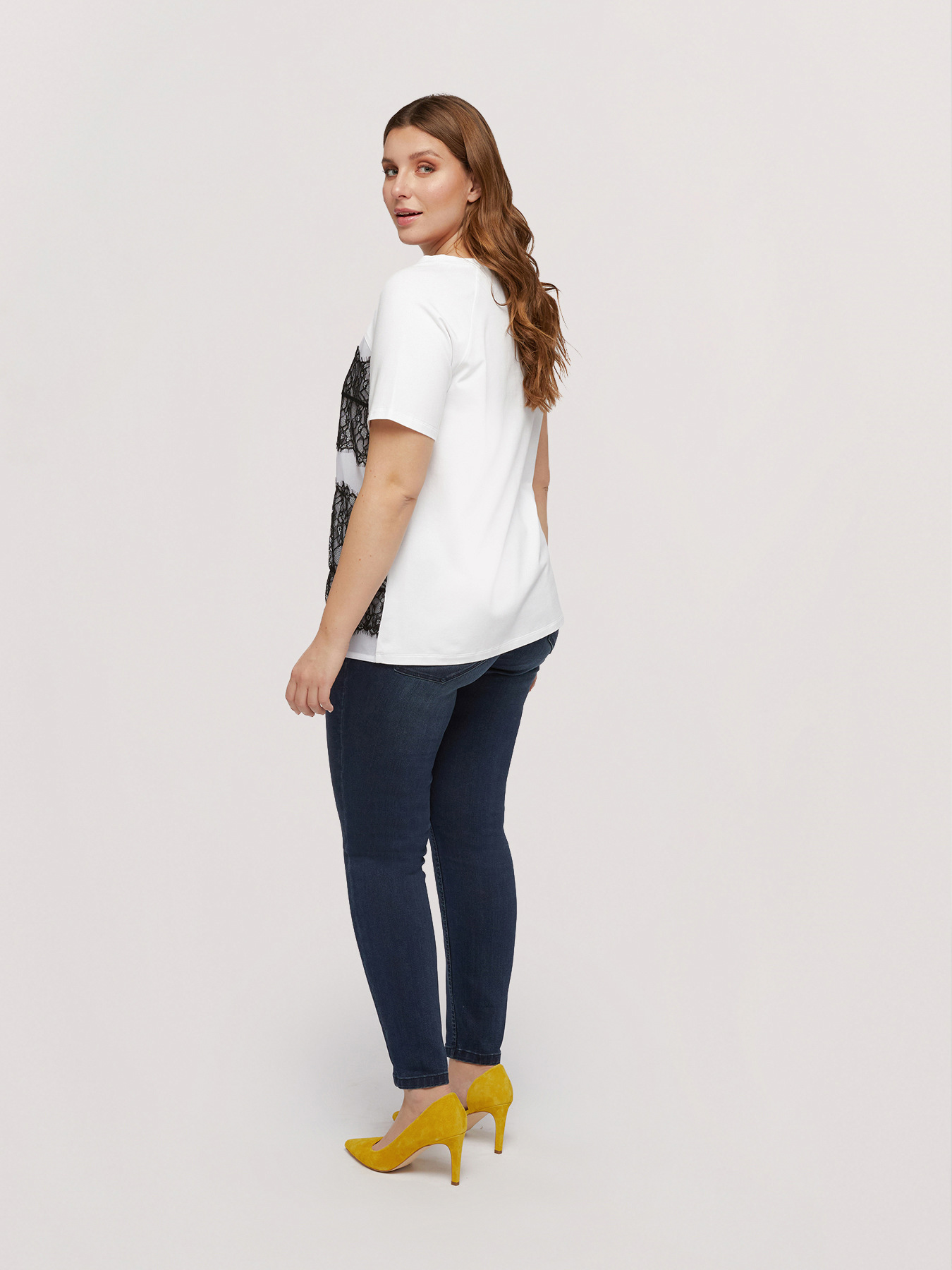 T-Shirt mit Spitzen-Bord&uuml;ren image number 1