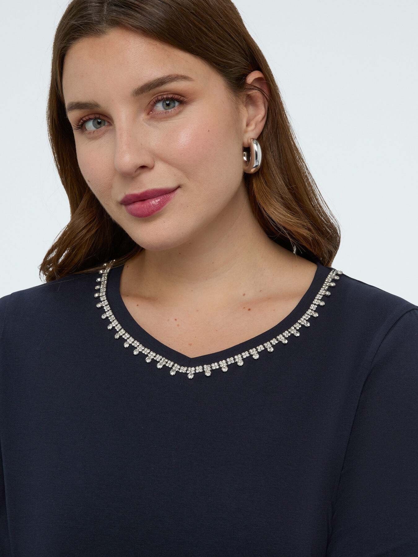 T-Shirt aus Baumwoll-Jersey mit Kristallen image number 3