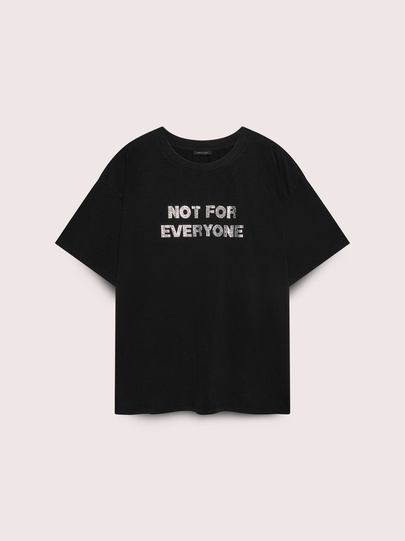 Oversized T-shirt with print and appliqu&eacute;s