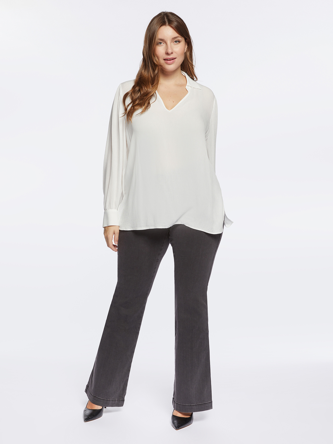 ECOVERO&trade; viscose crepon blouse image number 2
