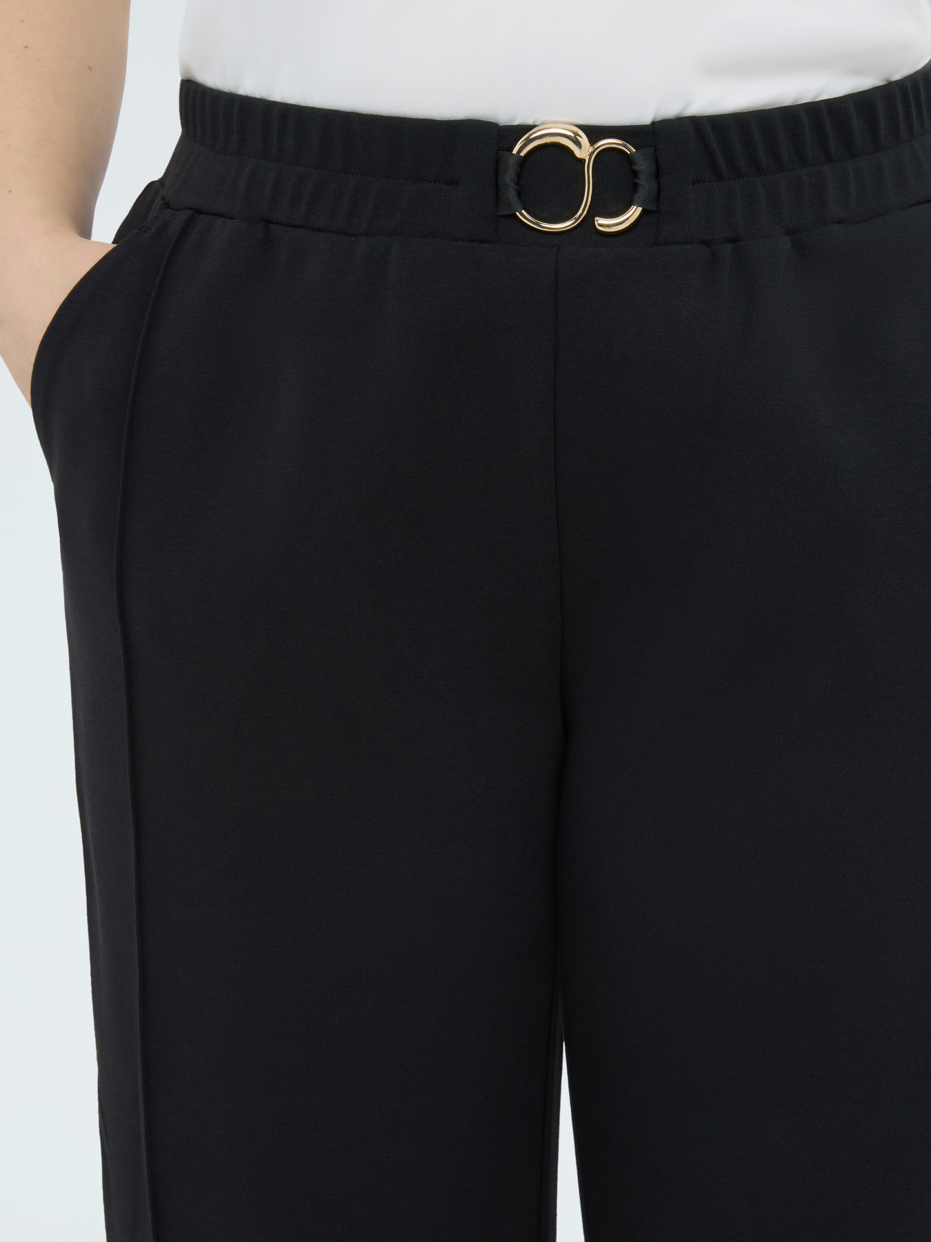 Cropped sweatpants with jewel detail image number 3