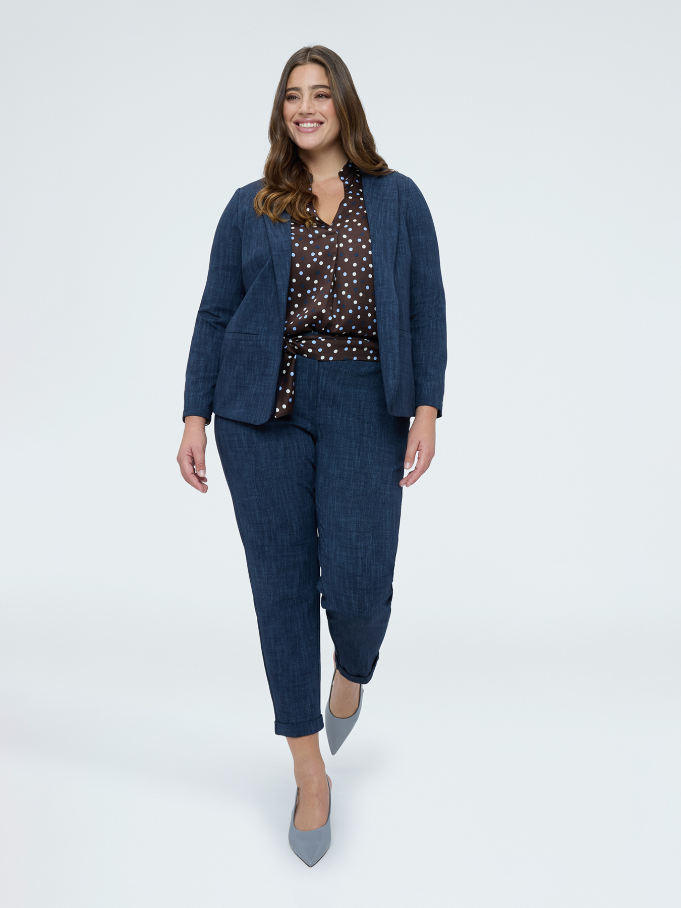 Carrot Fit Trousers in Milano Stitch image number 2