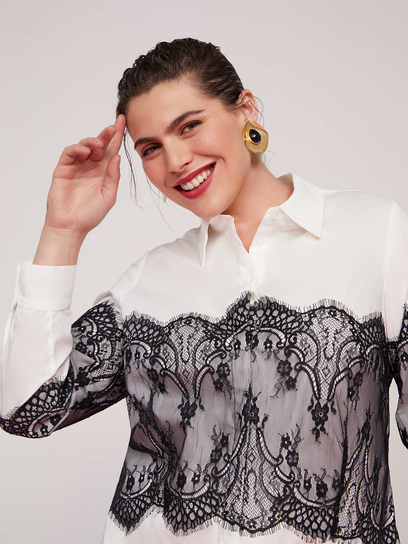 Camisa con encaje image number 4