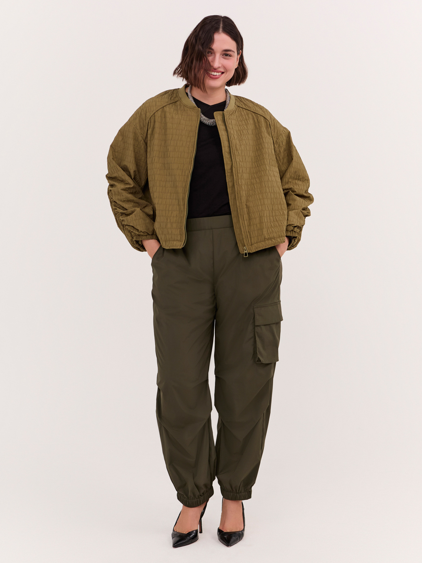 Bomber corto con maniche raglan image number 3