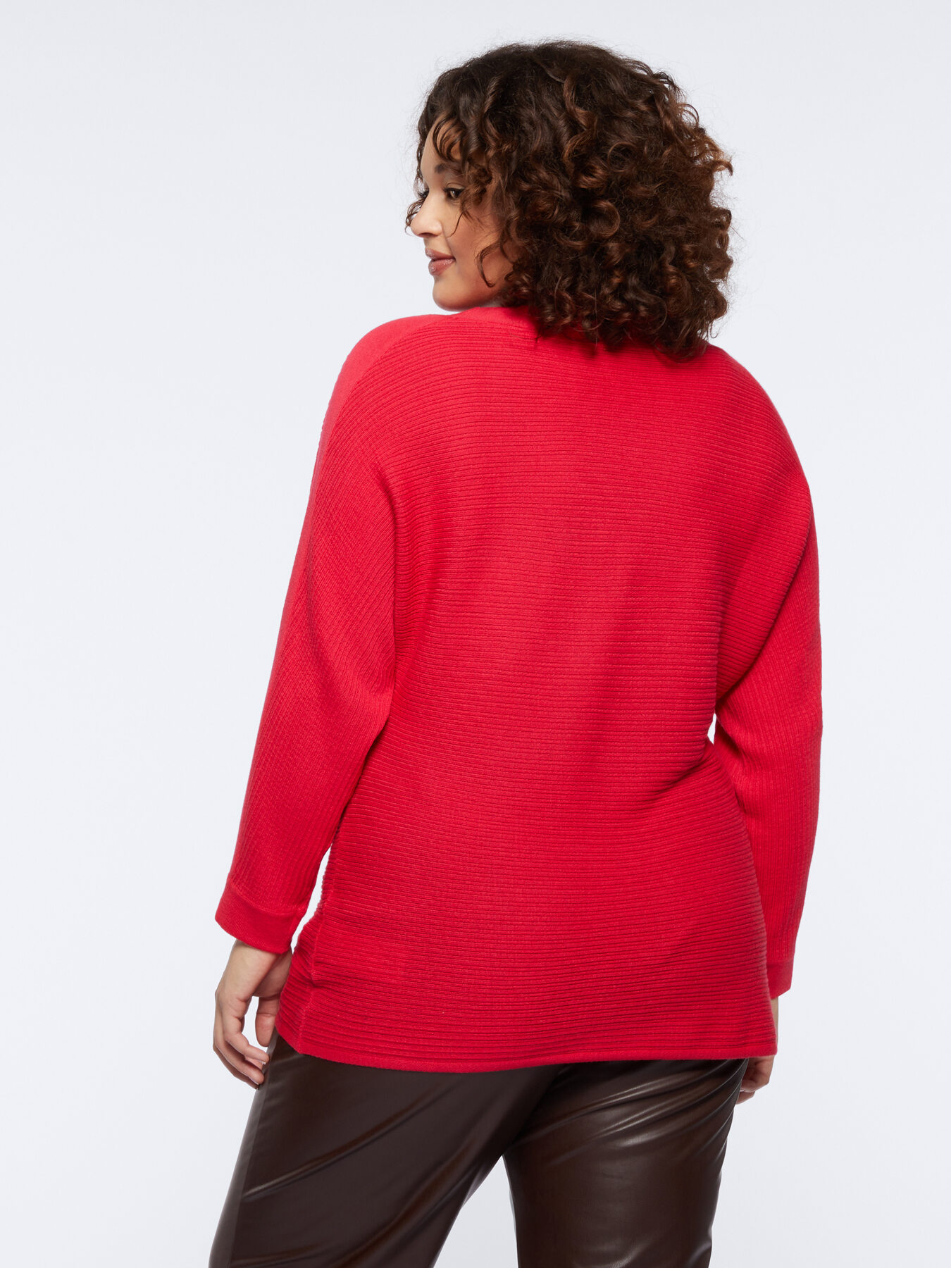 Pull &agrave; ligne trap&egrave;ze image number 1