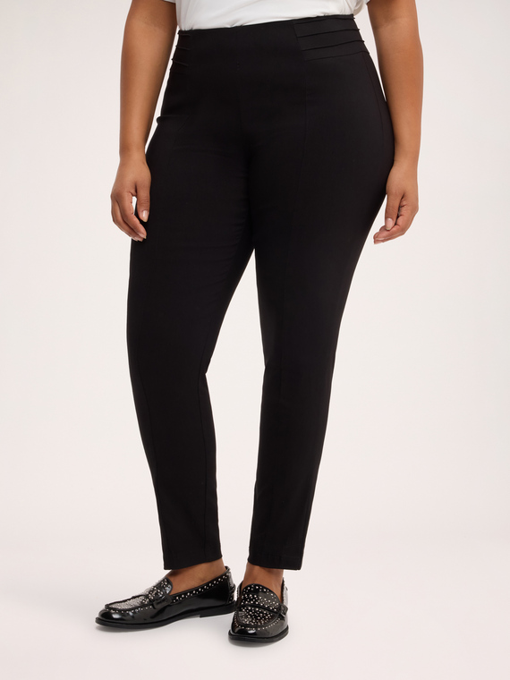 Jeggings con piega frontale e bottoni decorativi
