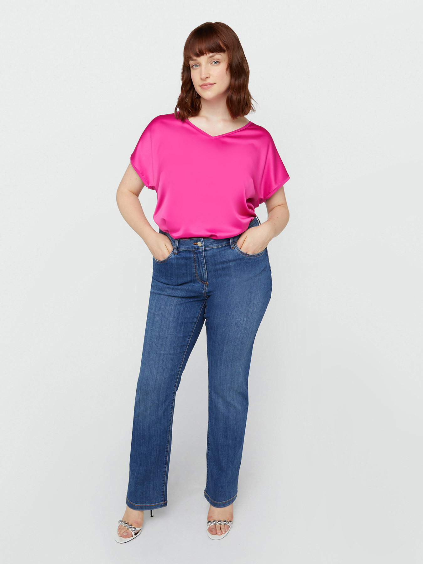 Two-material V-neck T-shirt image number 3