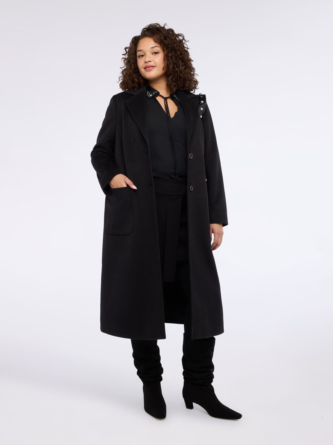 T-shirt en jersey avec col pr&eacute;cieux image number 3