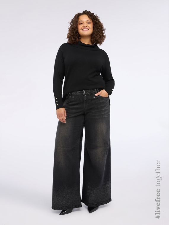 Turtleneck sweater with buttons on the cuffs