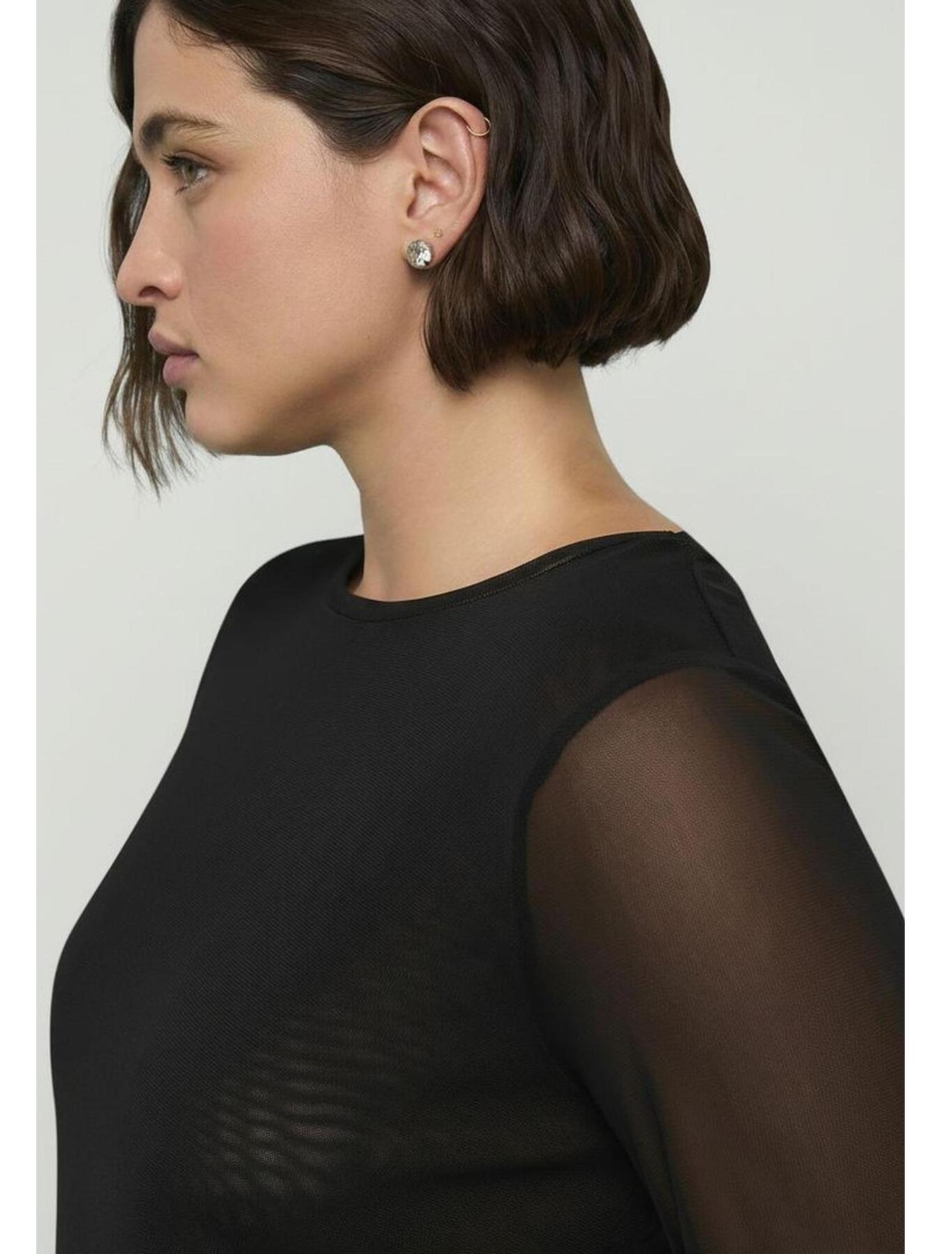 Top in tulle image number 2