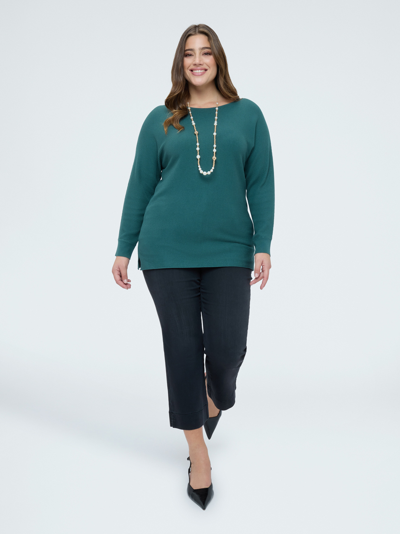 Ribbed sweater with kimono sleeves image number 2