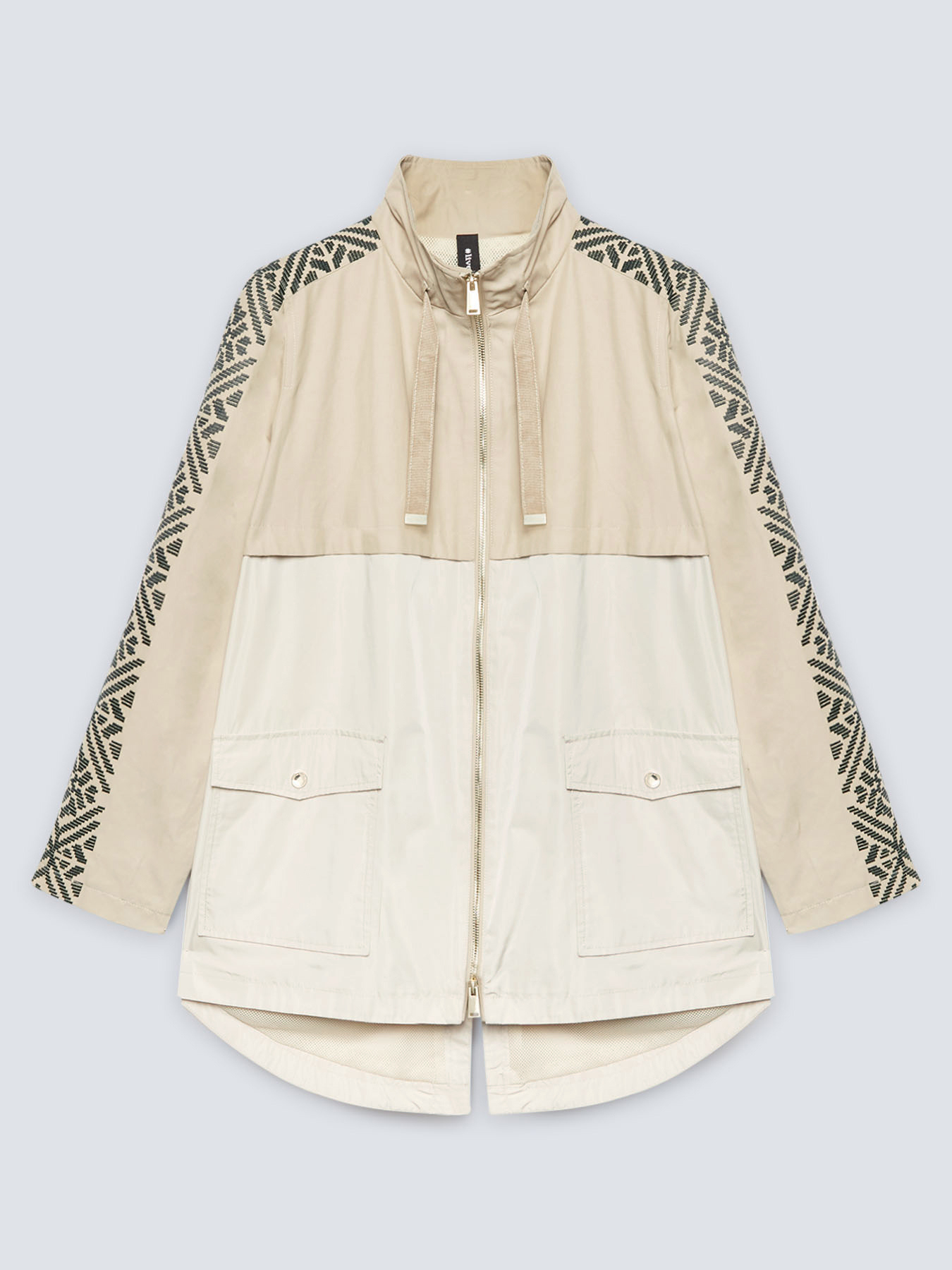 Parka ligera con bordado &eacute;tnico image number 4