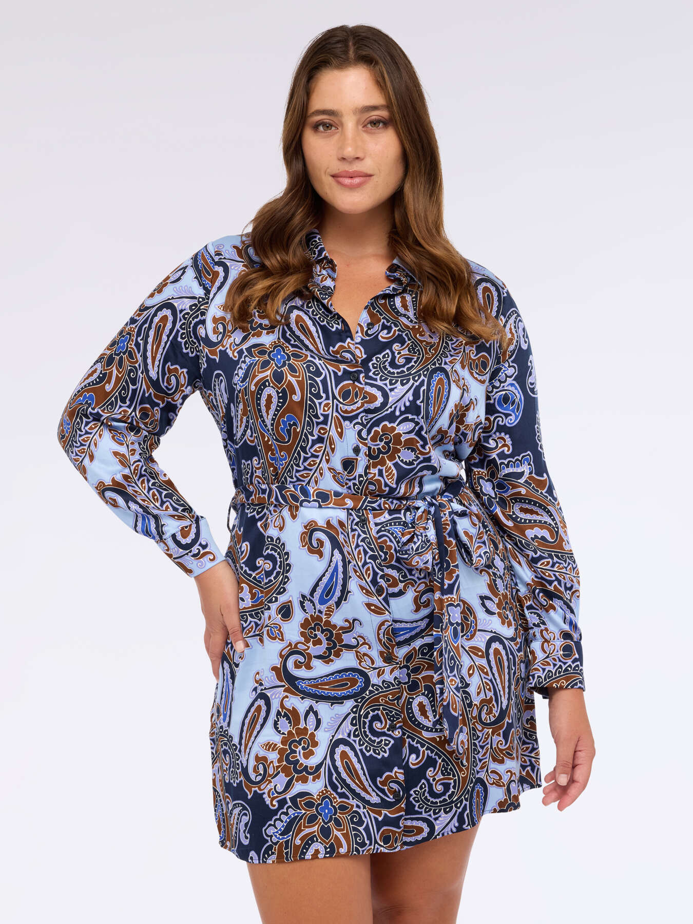 Kurze Bluse aus Viskose mit Paisley-Muster image number 2