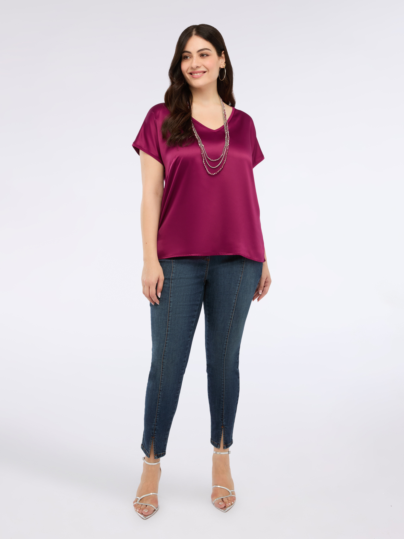 Two-material V-neck T-shirt image number 2