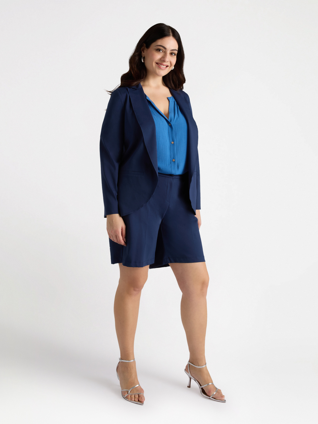 Pantalones cortos de punto milano image number 3