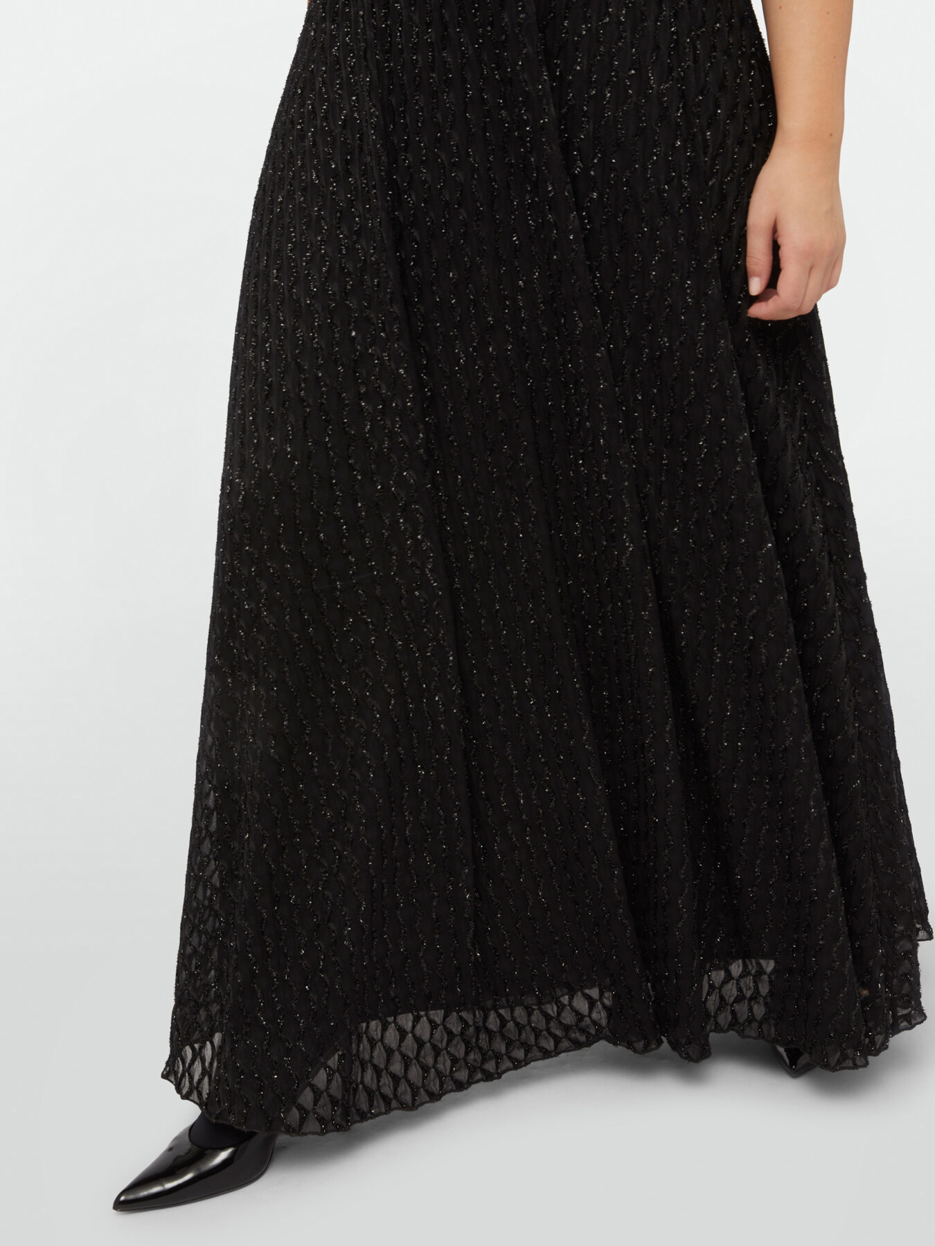 Long dress with lurex devor&eacute; pattern image number 4