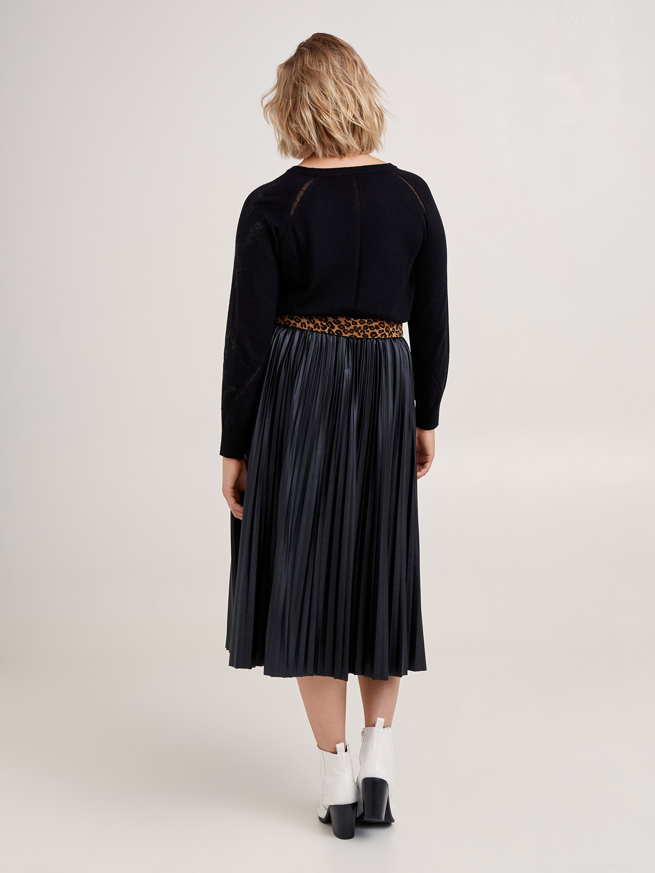 Gonna pliss&eacute; in similpelle image number 1