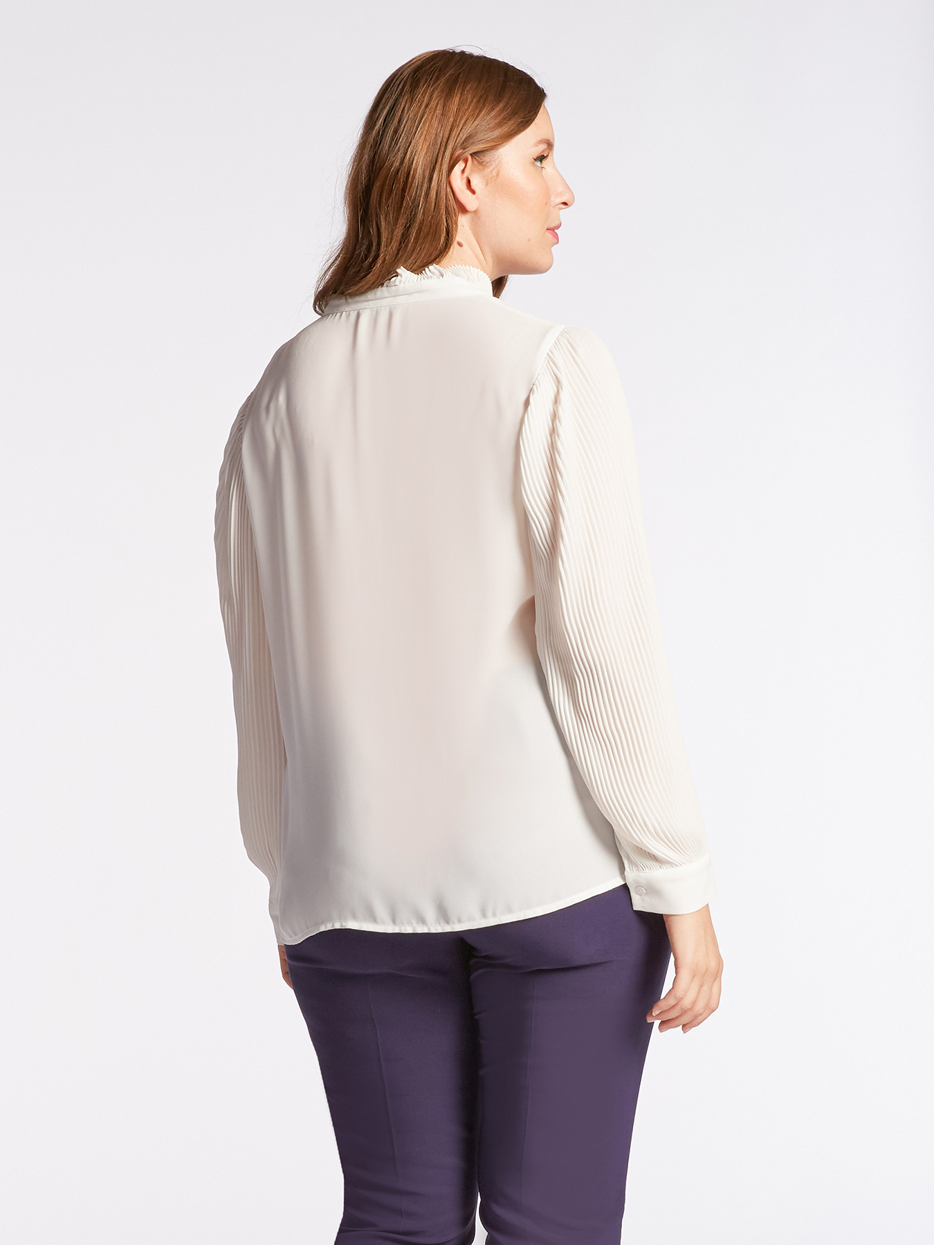 Blusa con mangas plisadas image number 1